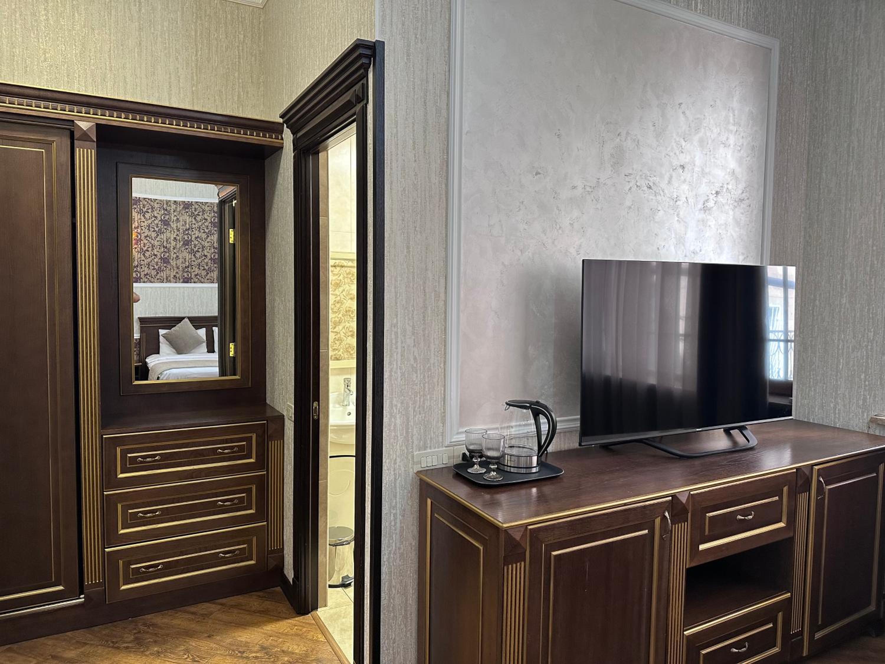 Executive Suite