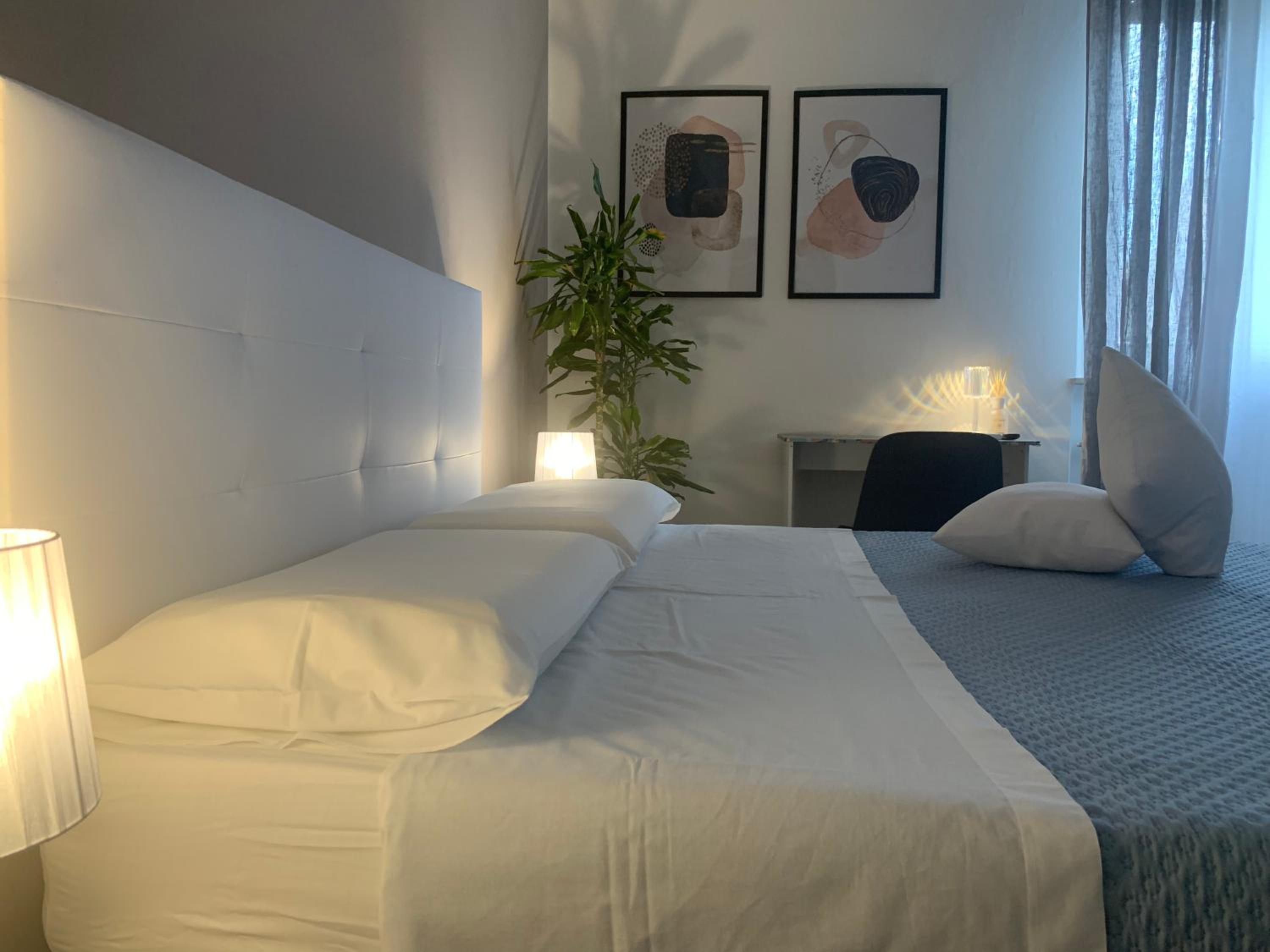 Double Room with Private Bathroom photo 2