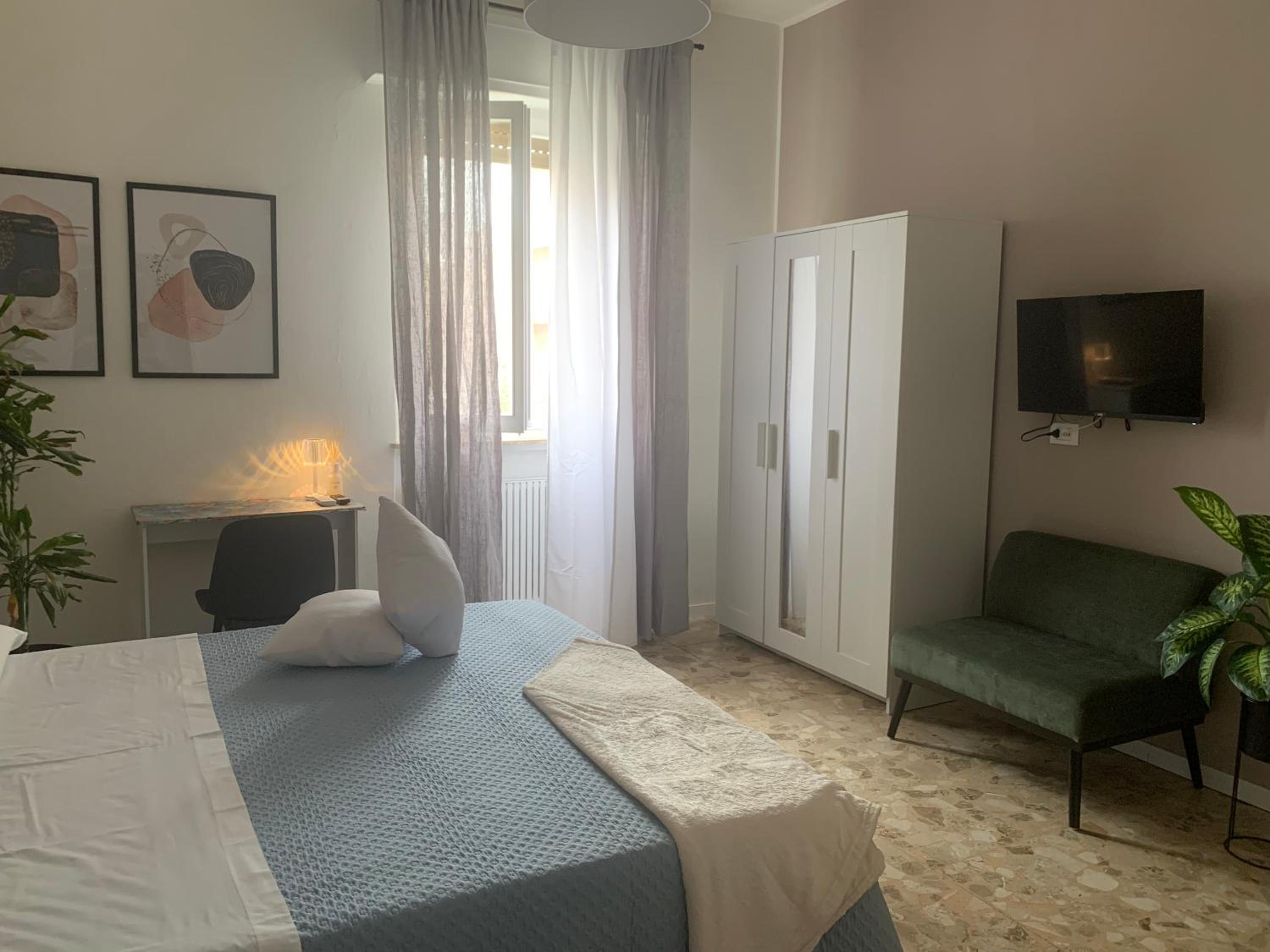 Double Room with Private Bathroom photo 3