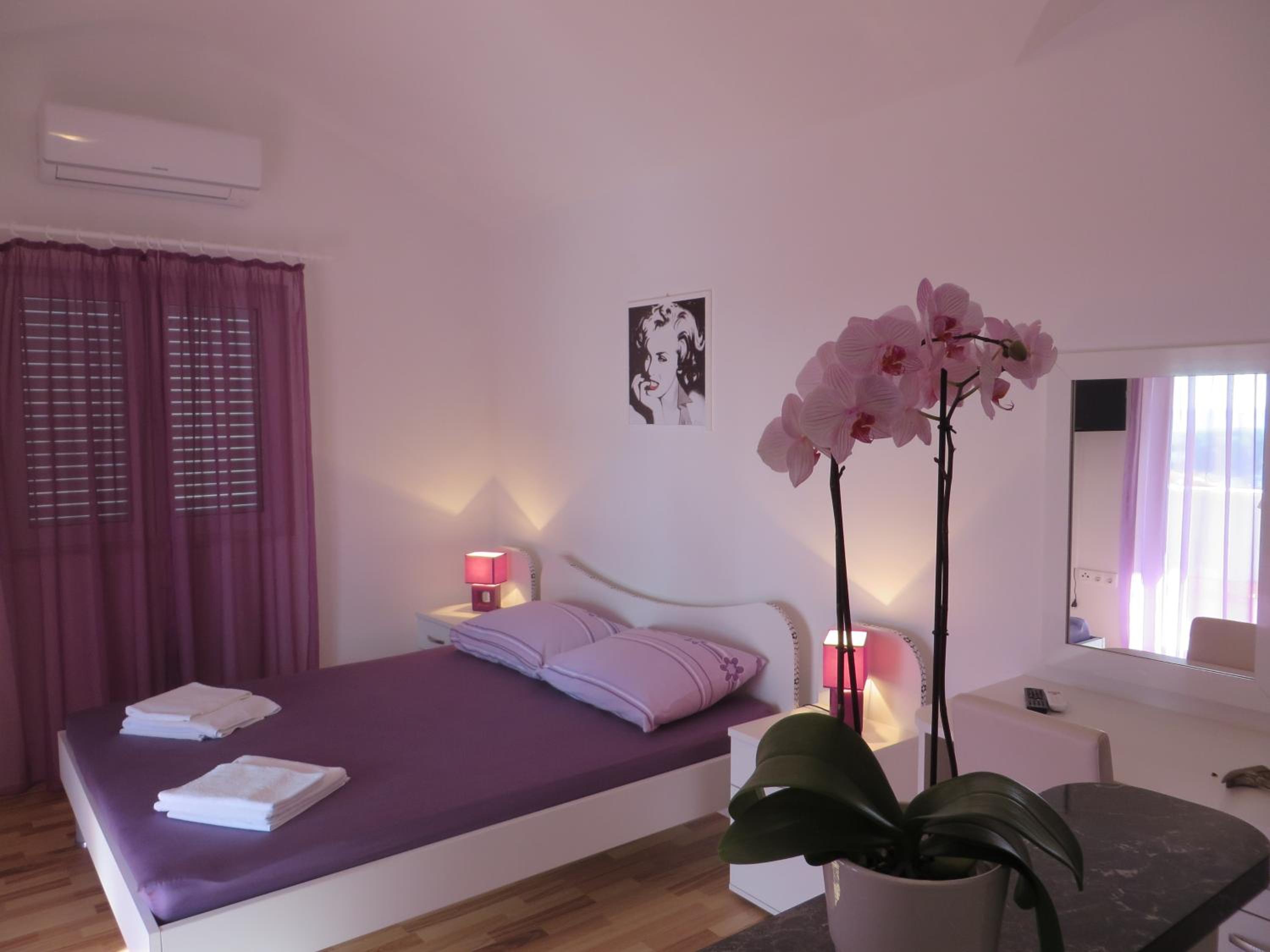 Studio Apartment with Sea View photo 1