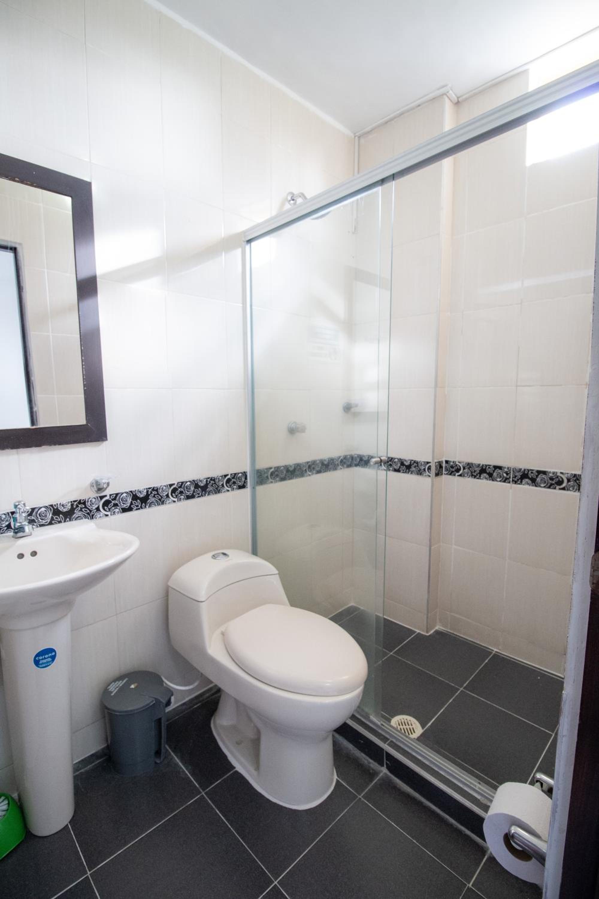 Double Room with Private Bathroom photo 3