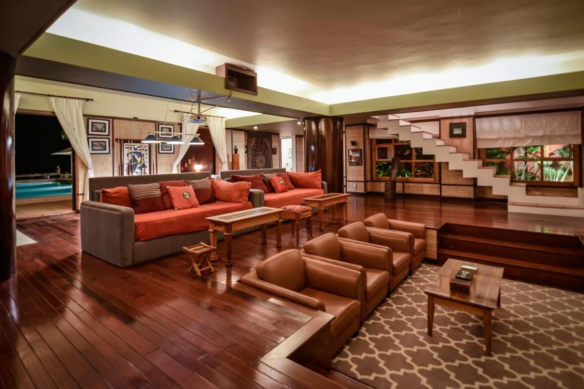 Villa photo 1
