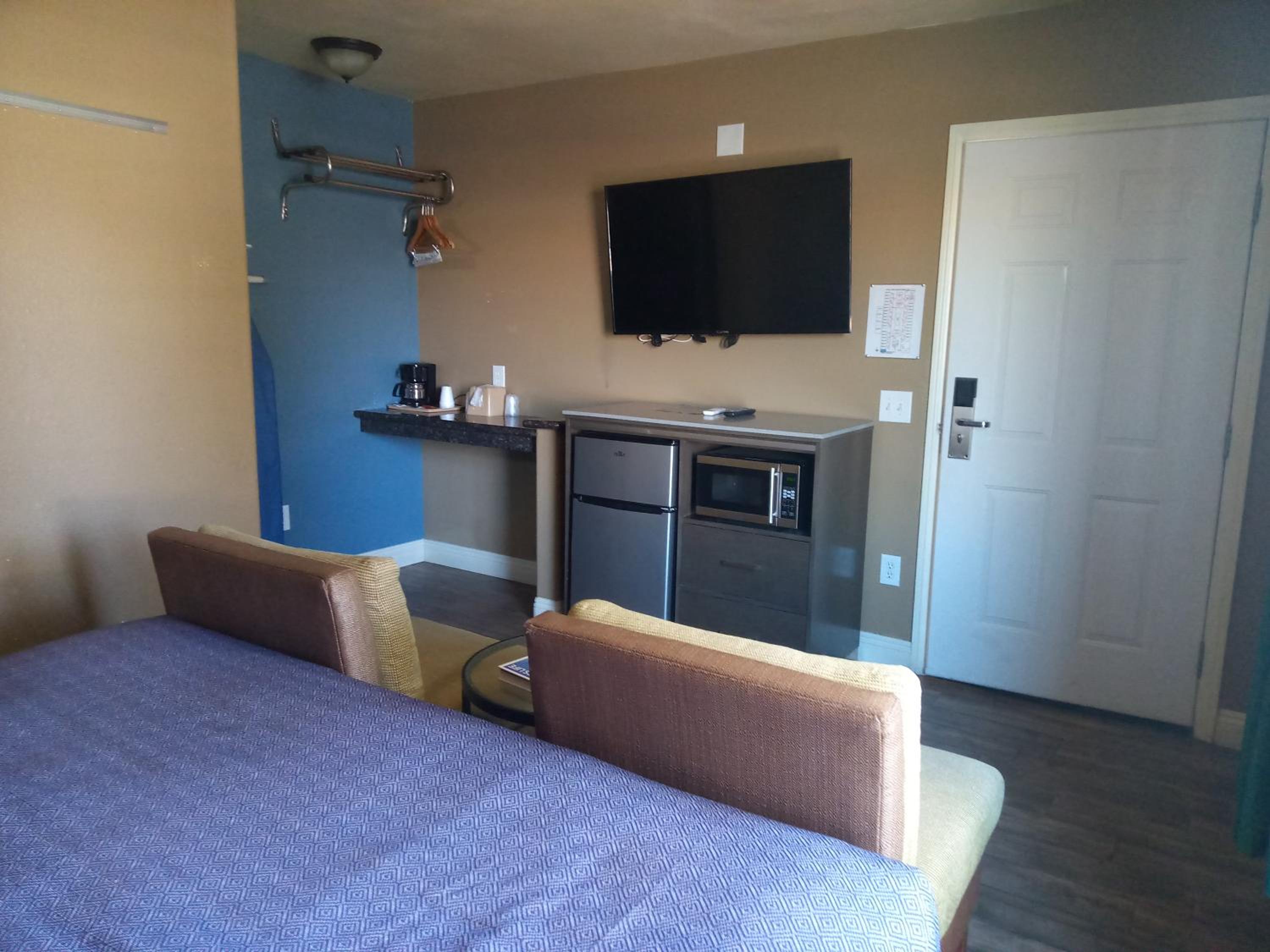 Queen Room - Disability Access/Non-Smoking - Photo 1