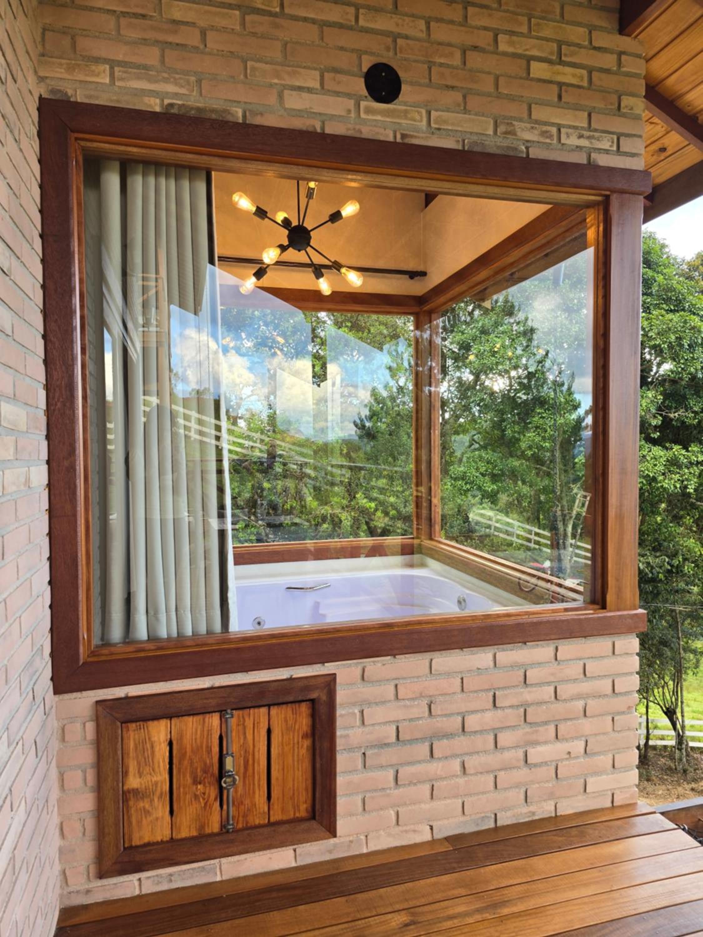 Family Room with Mountain View photo 2