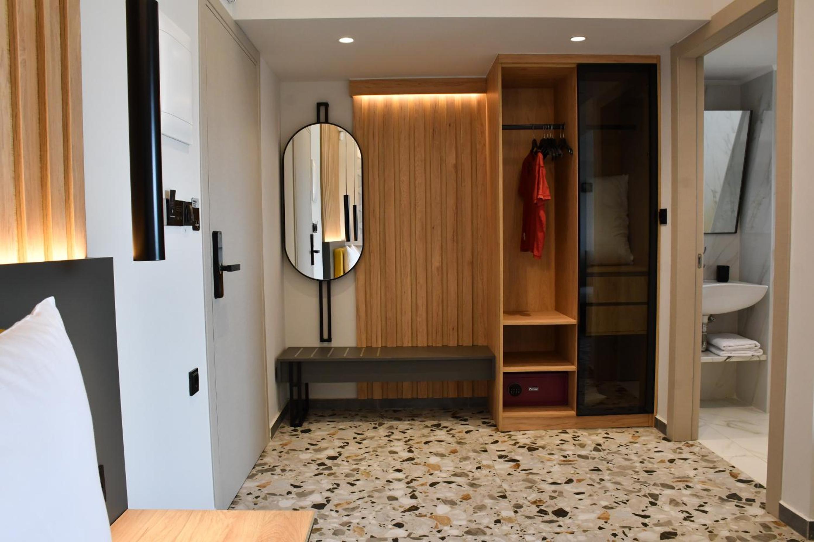 Superior Triple Room with Sea View photo 1