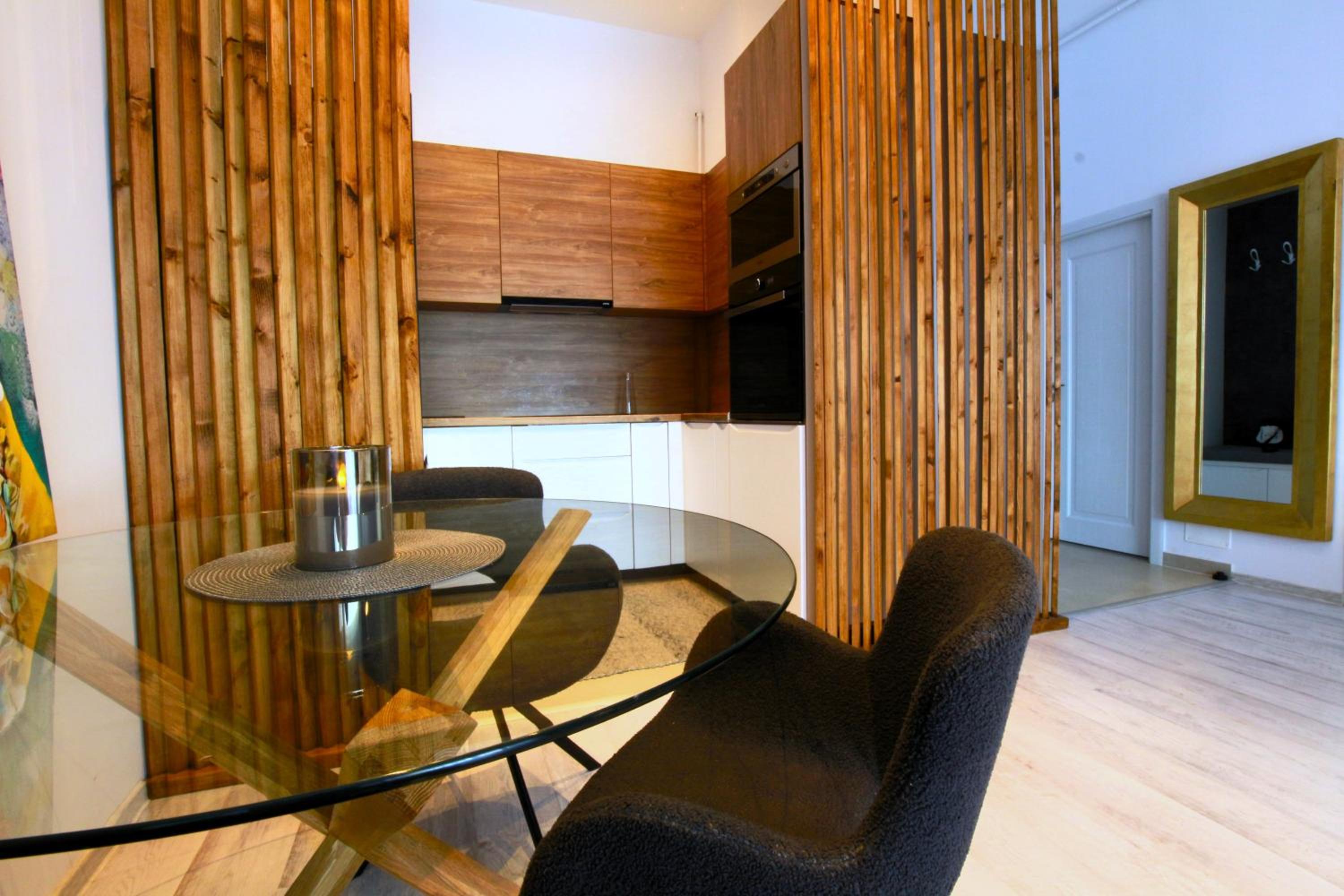 One-Bedroom Apartment photo 3