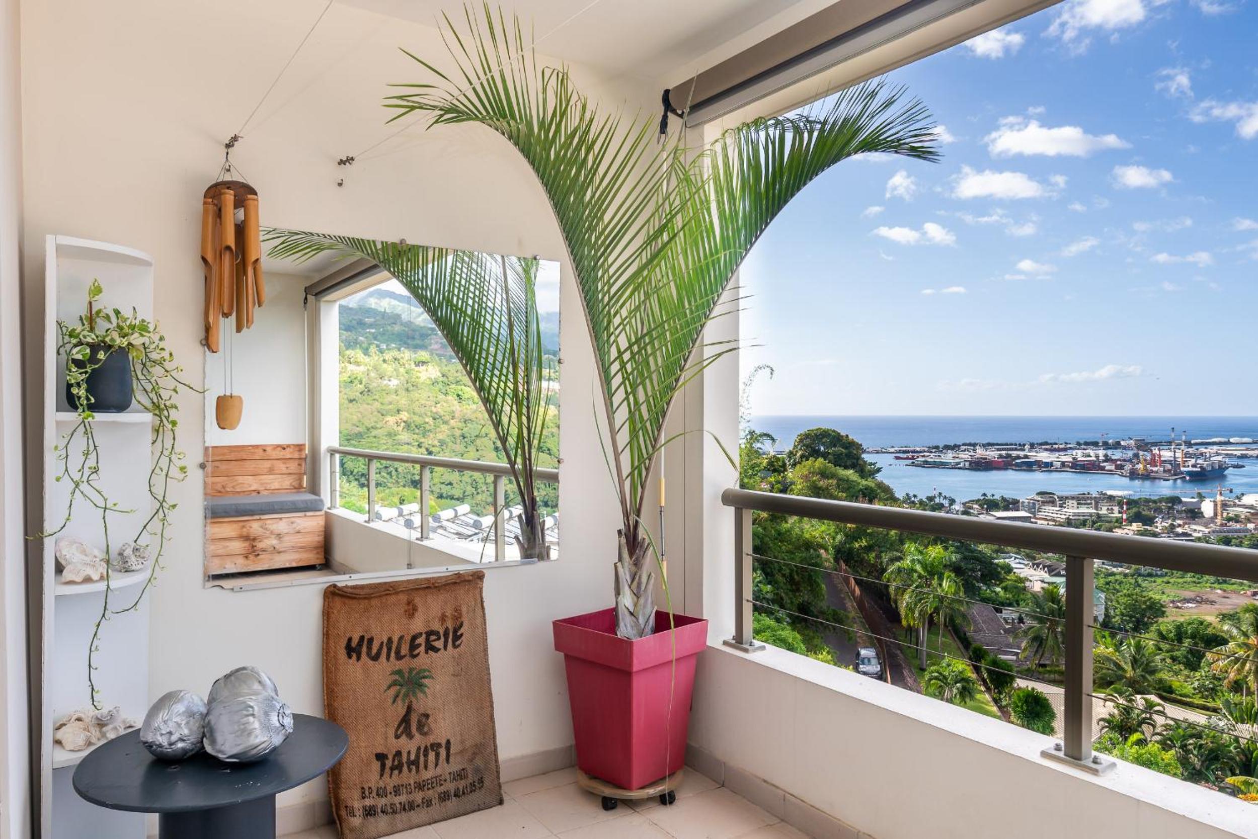 Apartment With View photo 3