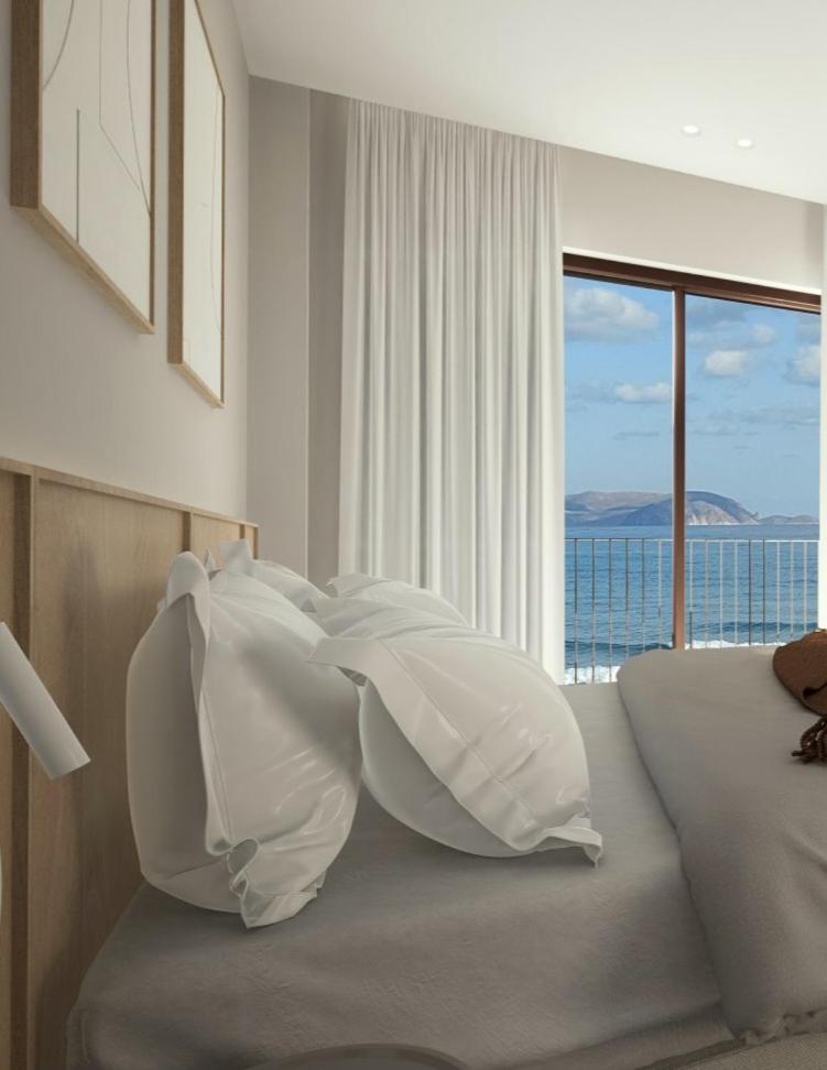 Deluxe Double Room with Balcony and Sea View