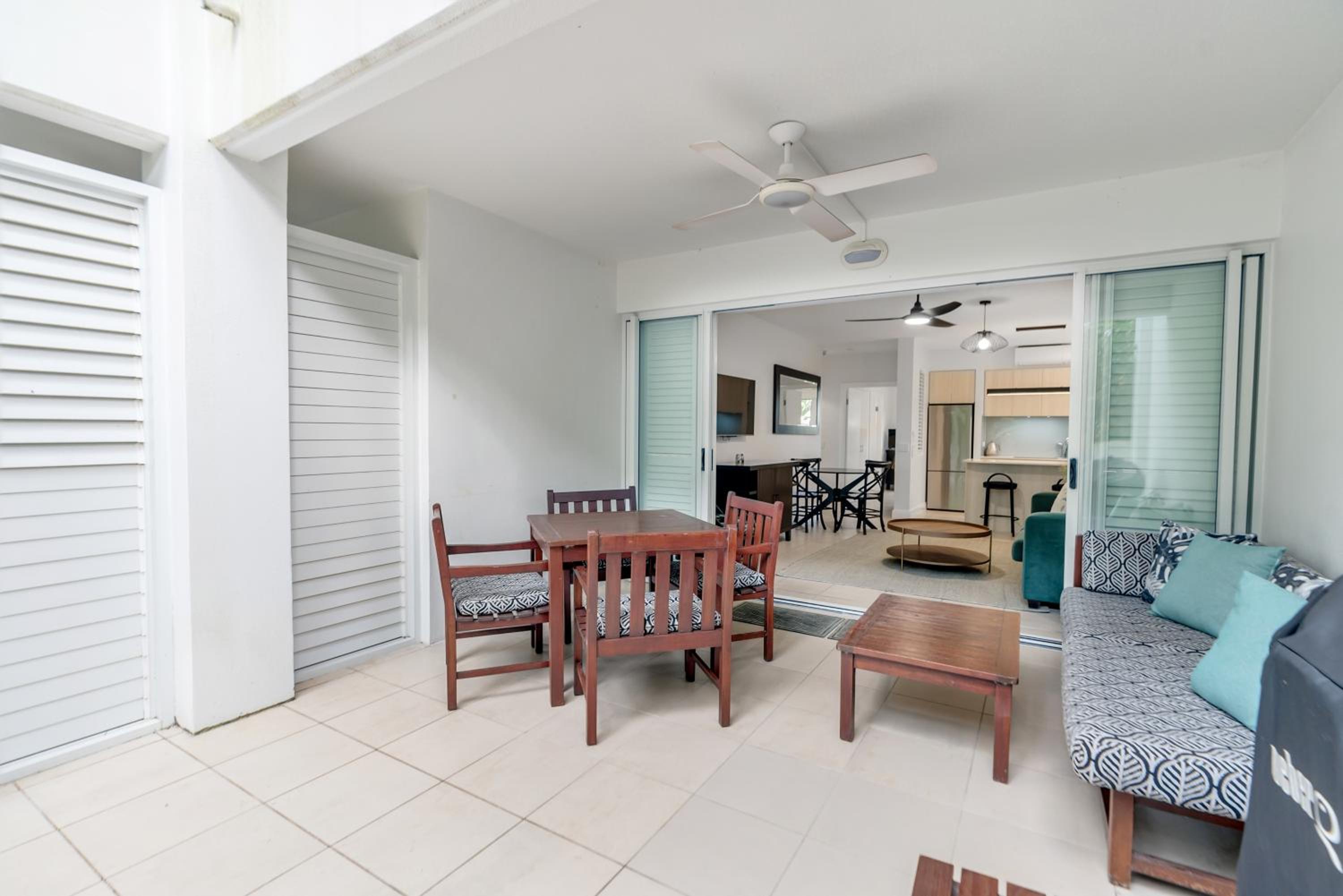 Ground Floor One Bedroom with Patio - Easy Pool Access 3312 photo 3