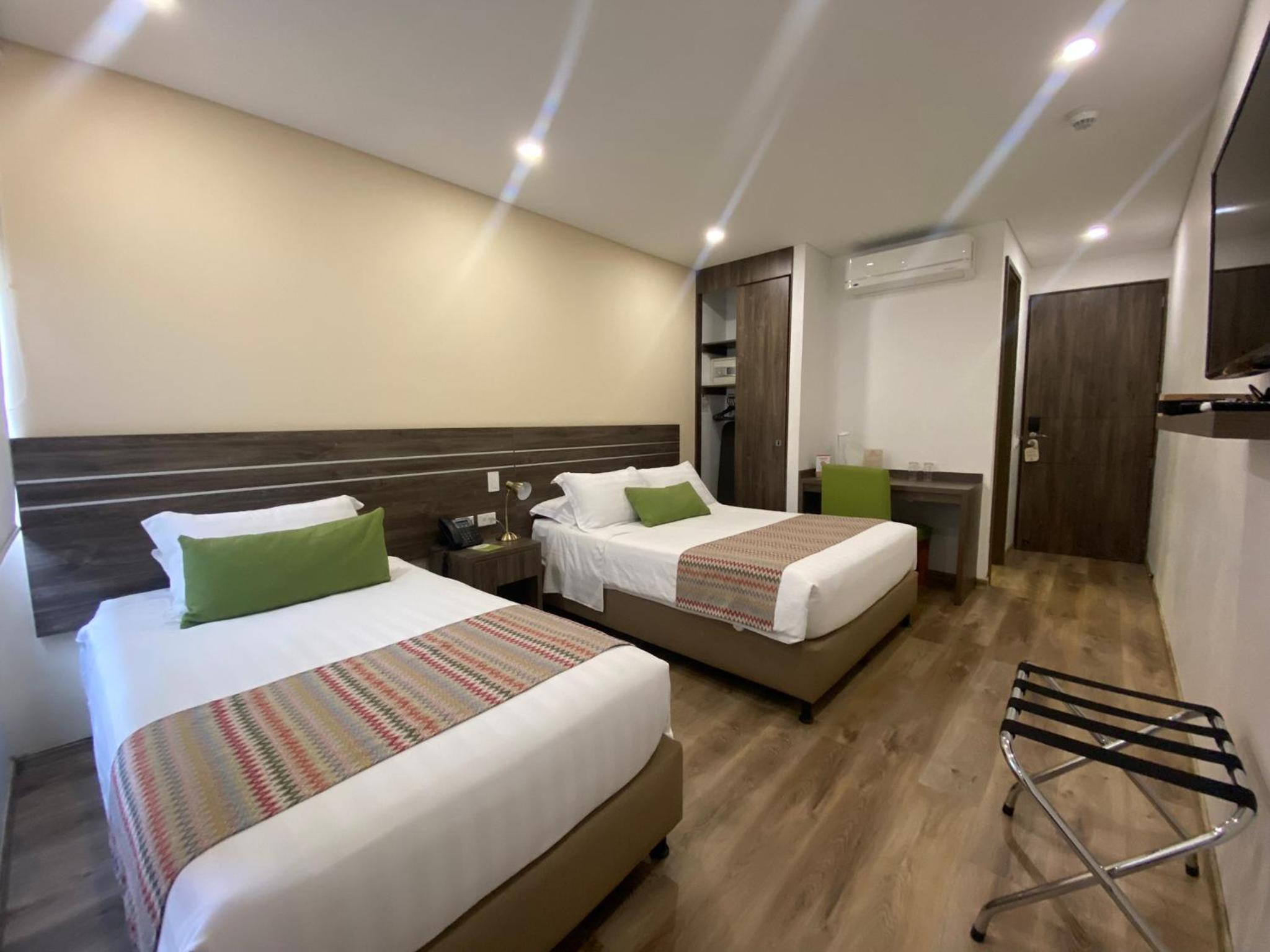 Twin Room - Photo 2