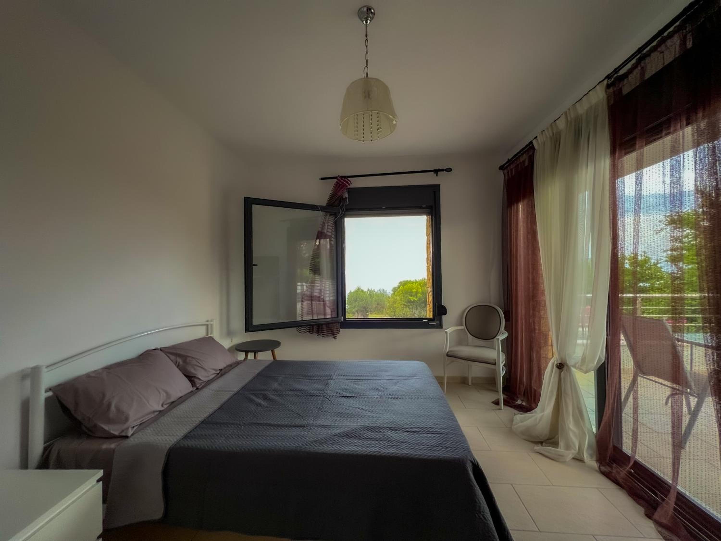Three-Bedroom Villa photo 1