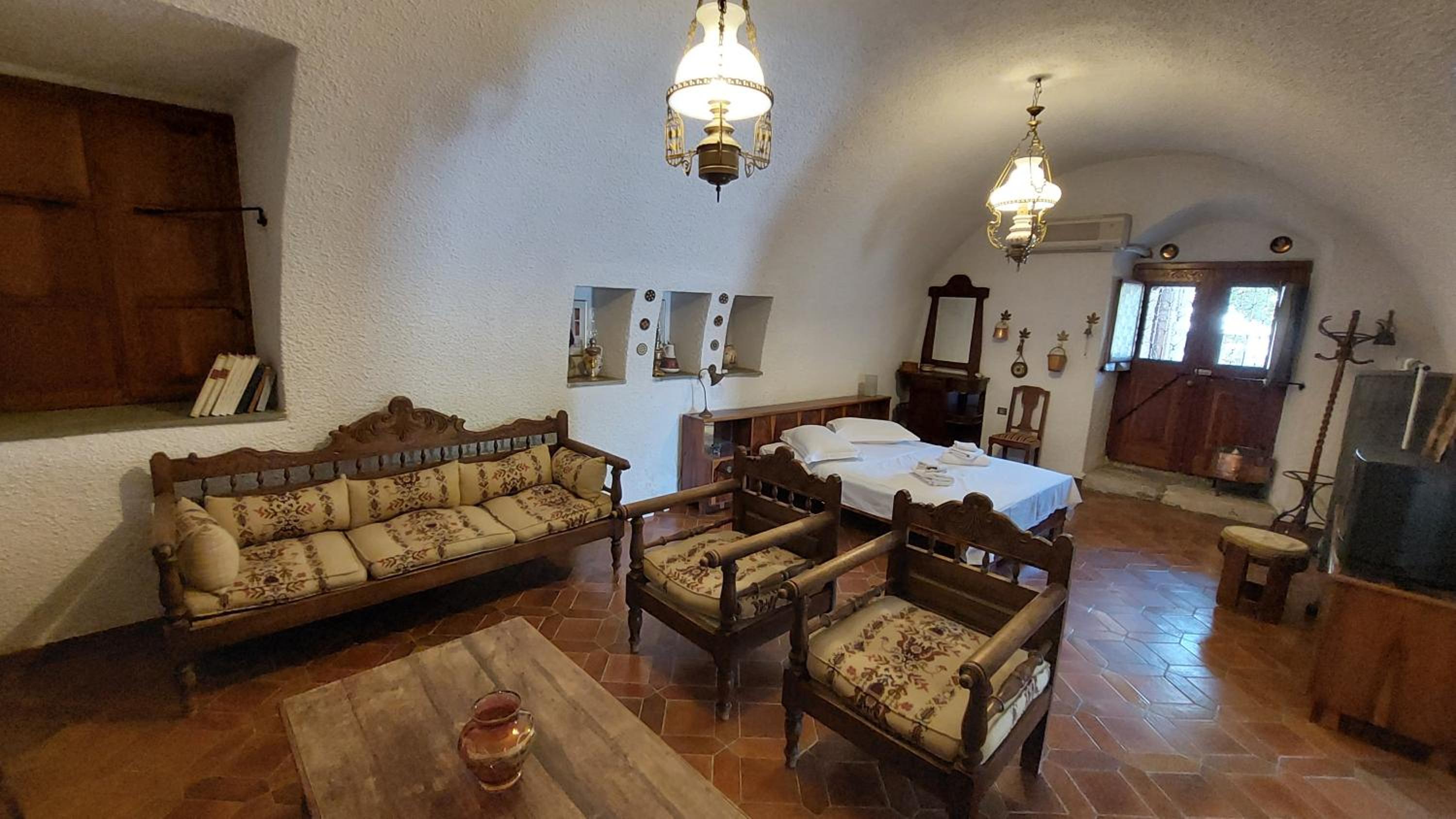 Quadruple Room With Private Bathroom photo 2