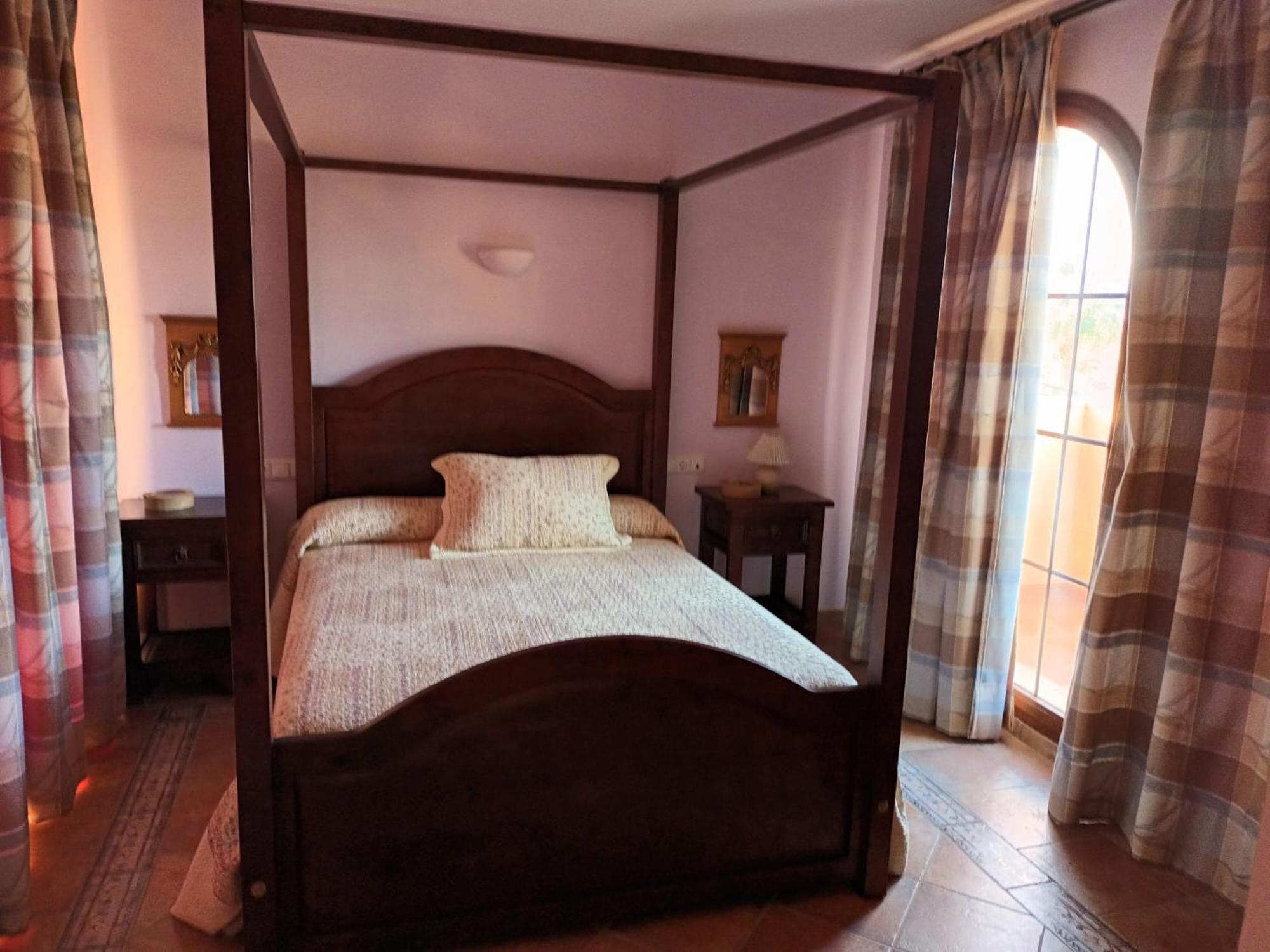 Villa de Tres Habitaciones