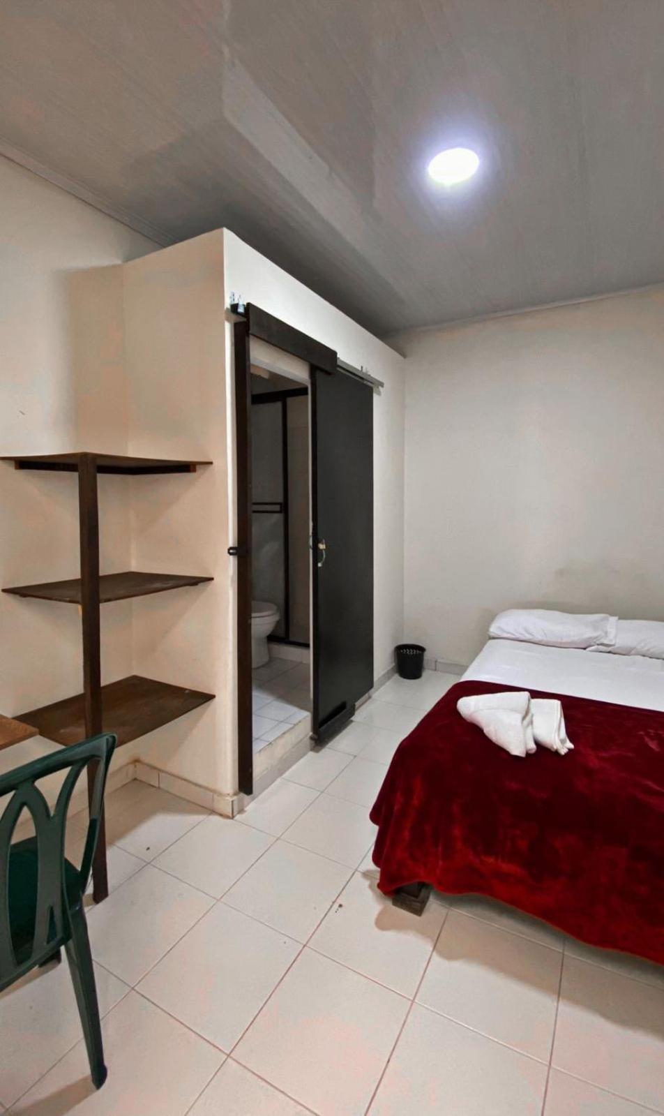 Standard Double Room With Shared Bathroom photo 1