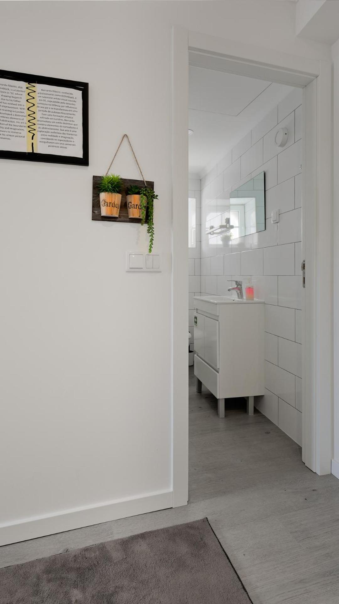 One-Bedroom Apartment photo 3