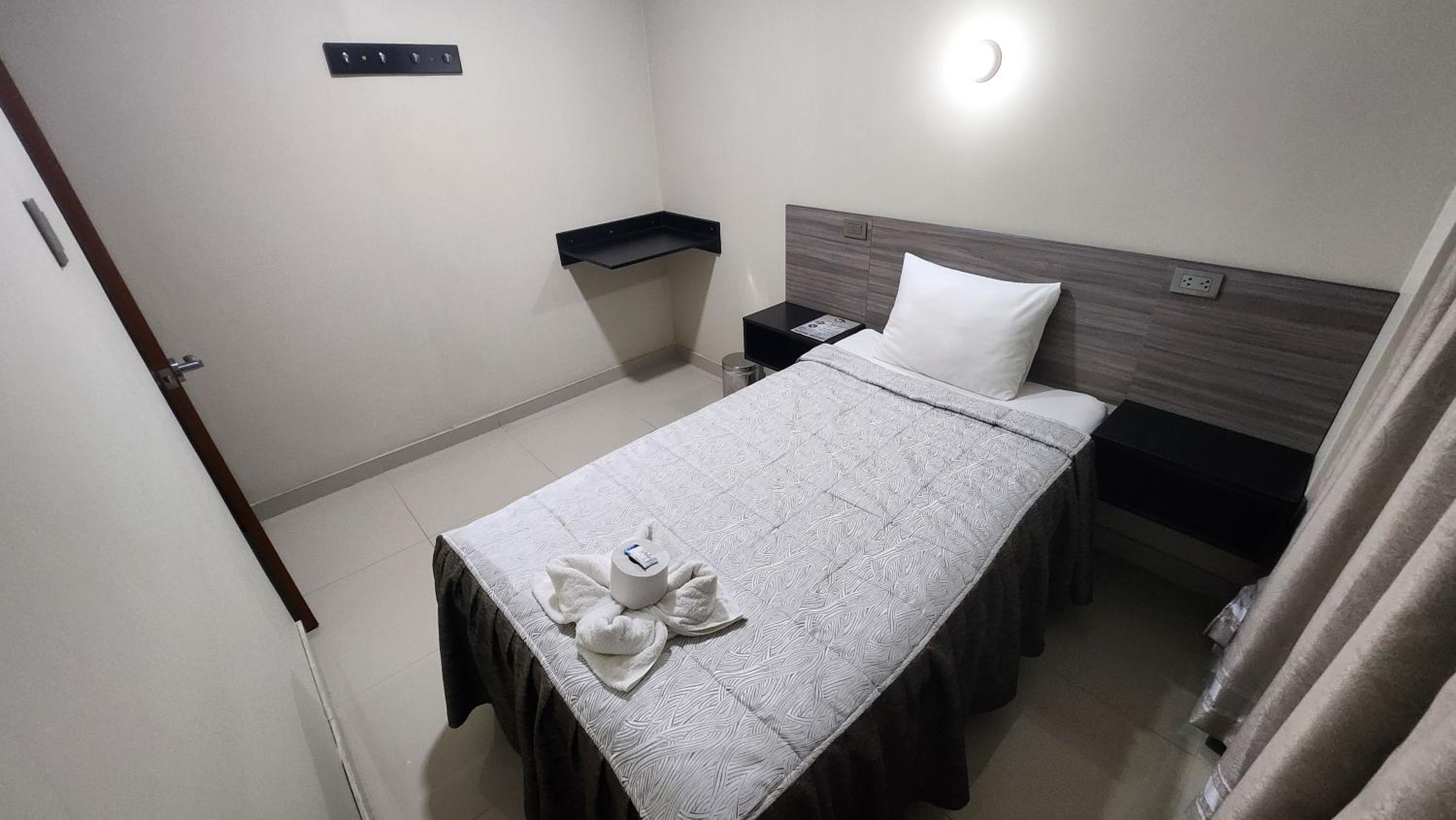 Single Room photo 3