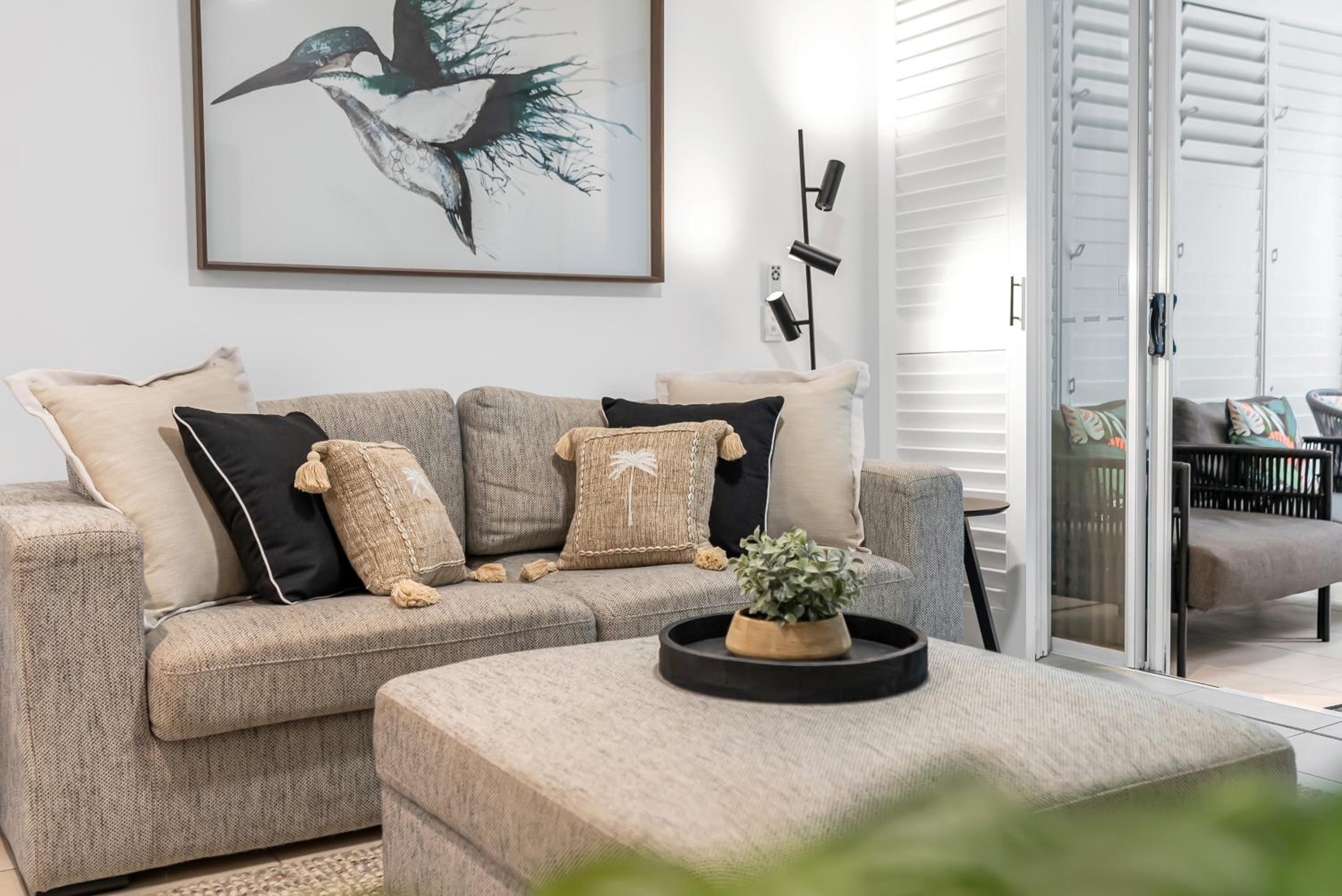 Ground Floor One Bedroom with Patio - Easy Pool Access 3412 photo 2