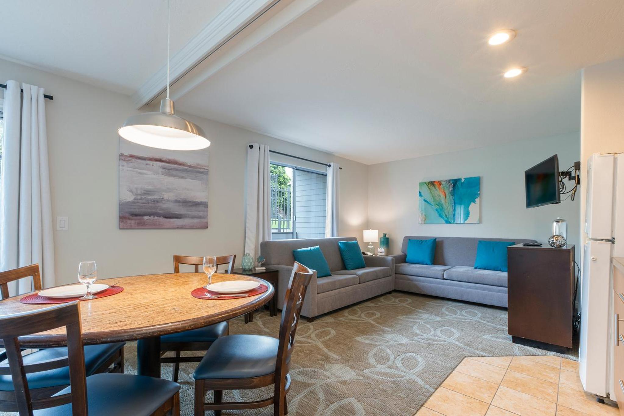 Deluxe One-Bedroom Suite