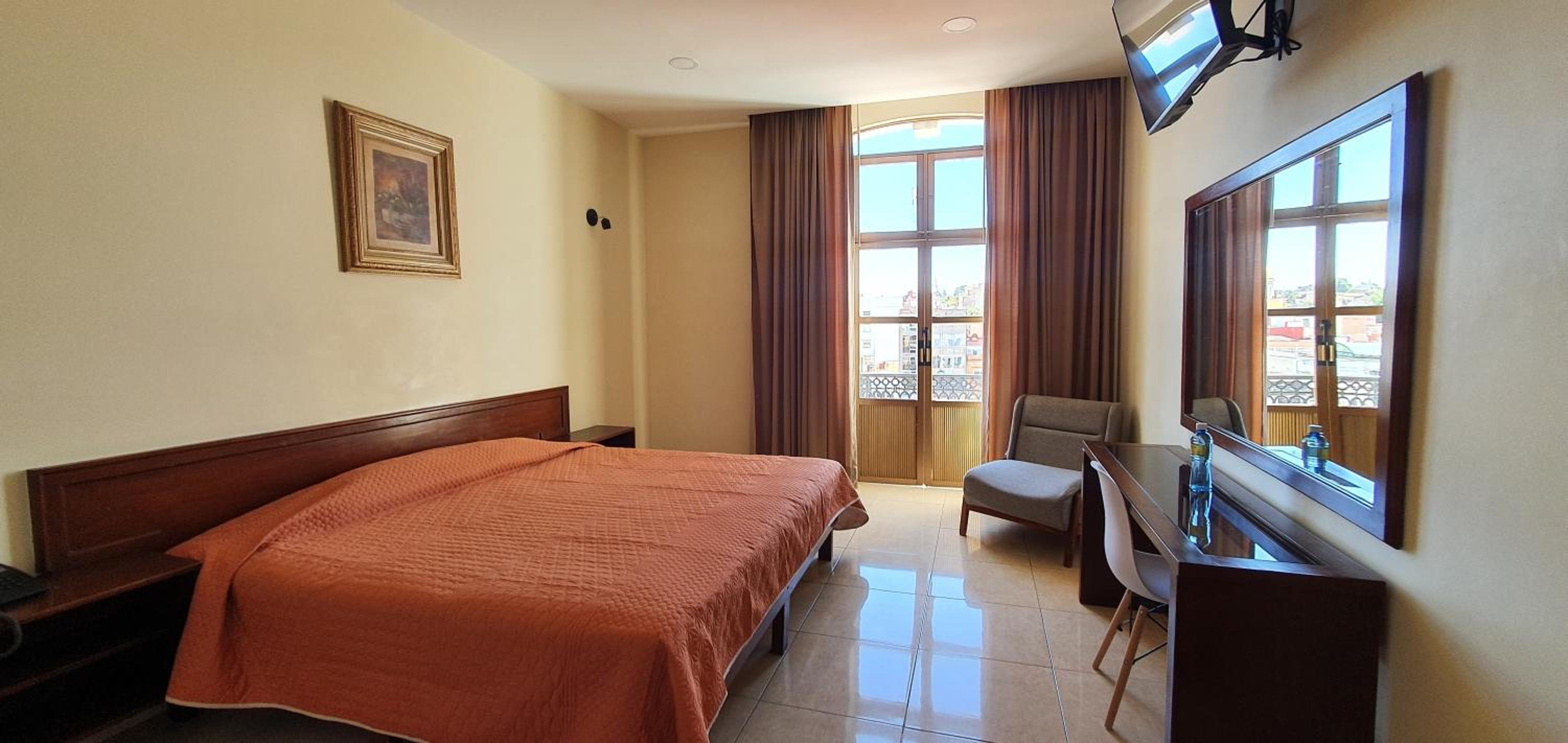 Deluxe Double Room with Balcony photo 3