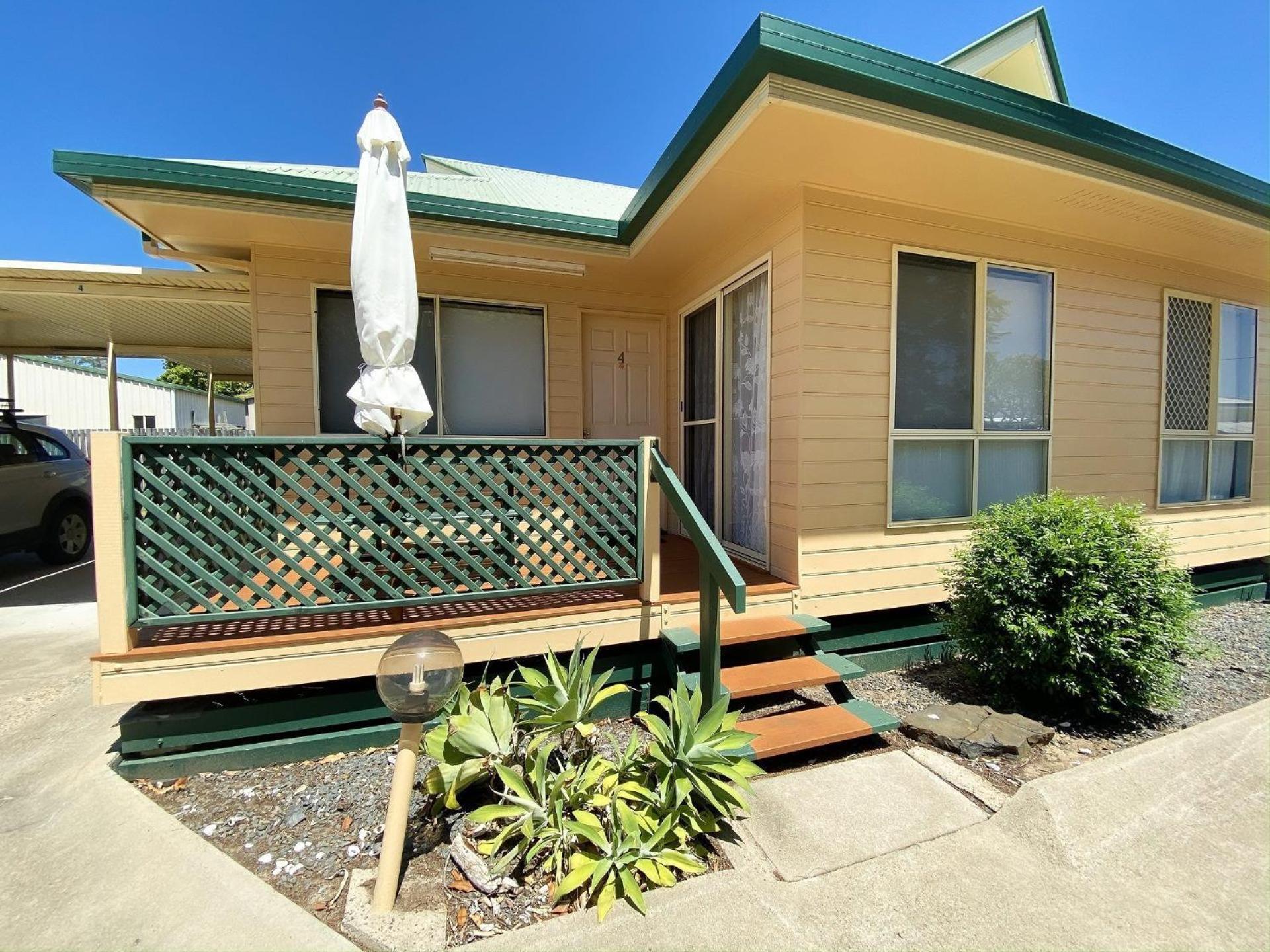 Two-Bedroom House photo 3
