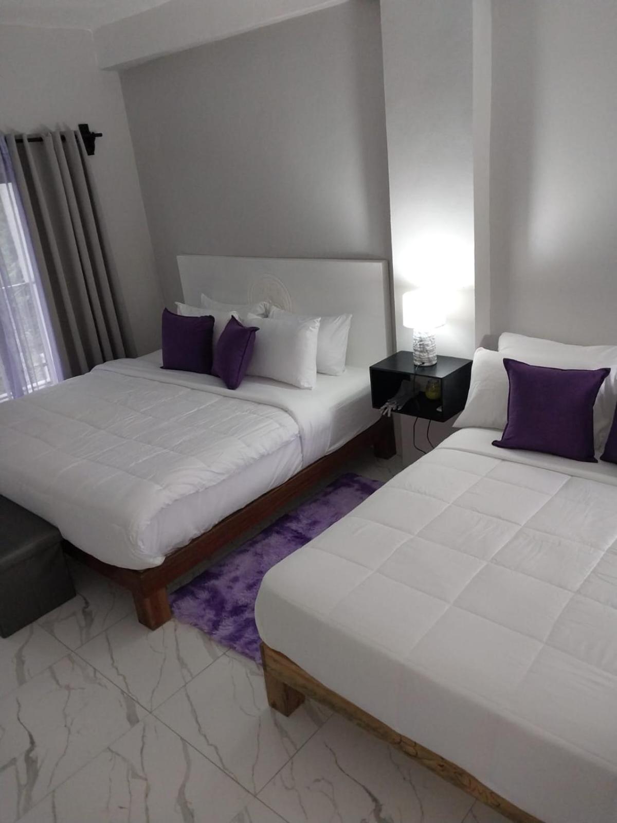 Deluxe King Room photo 2