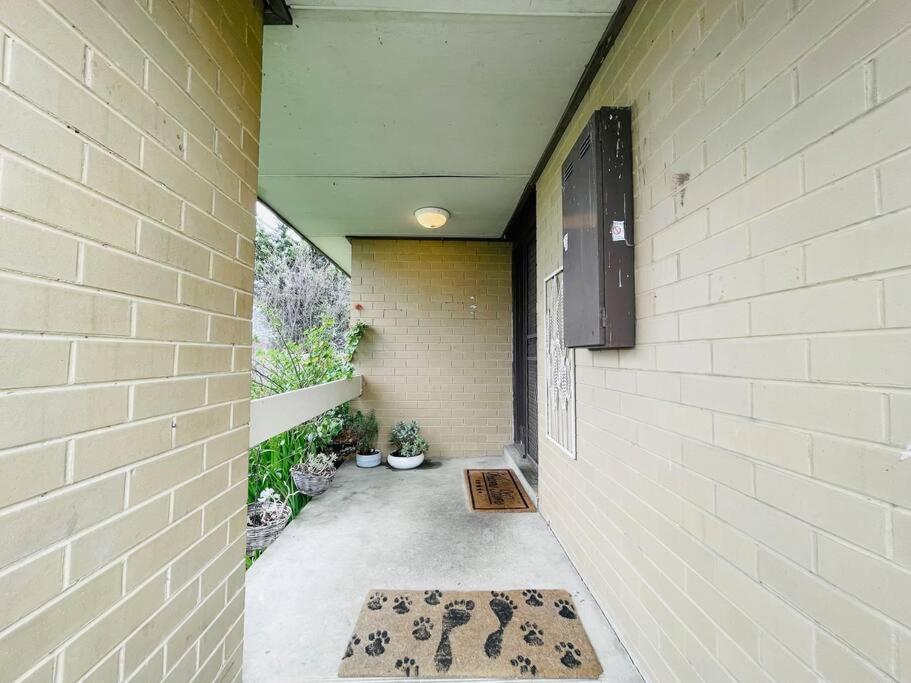 Three-Bedroom House photo 3