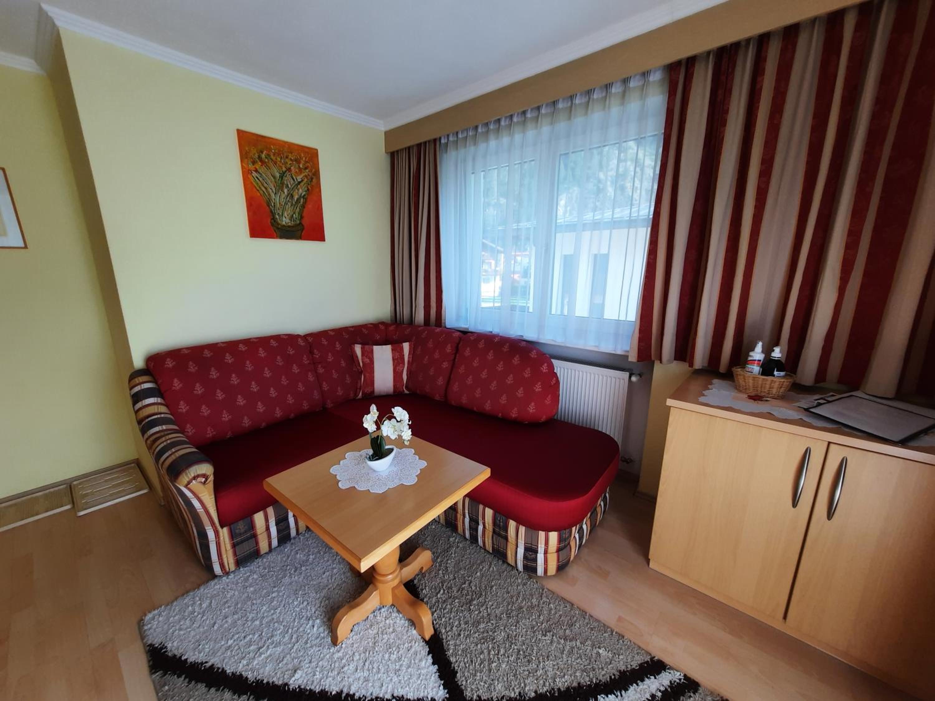 One-Bedroom Apartment photo 2