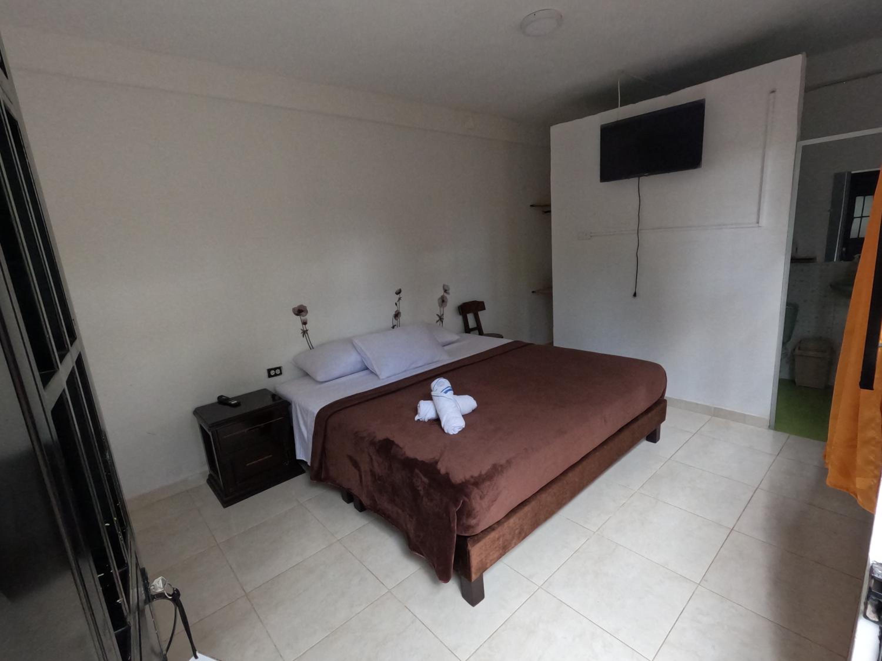 Double Room with Private Bathroom photo 2