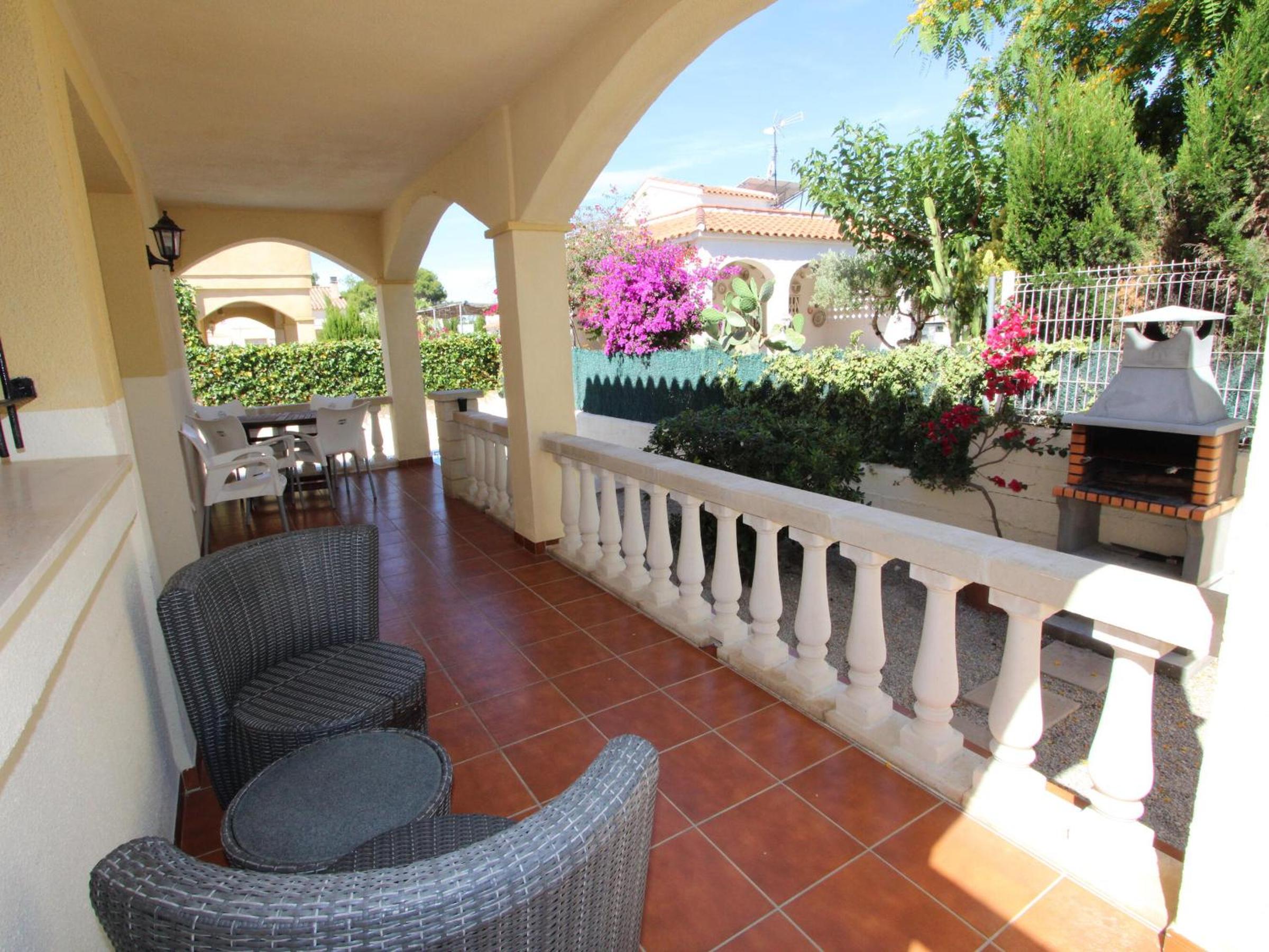 Villa photo 2