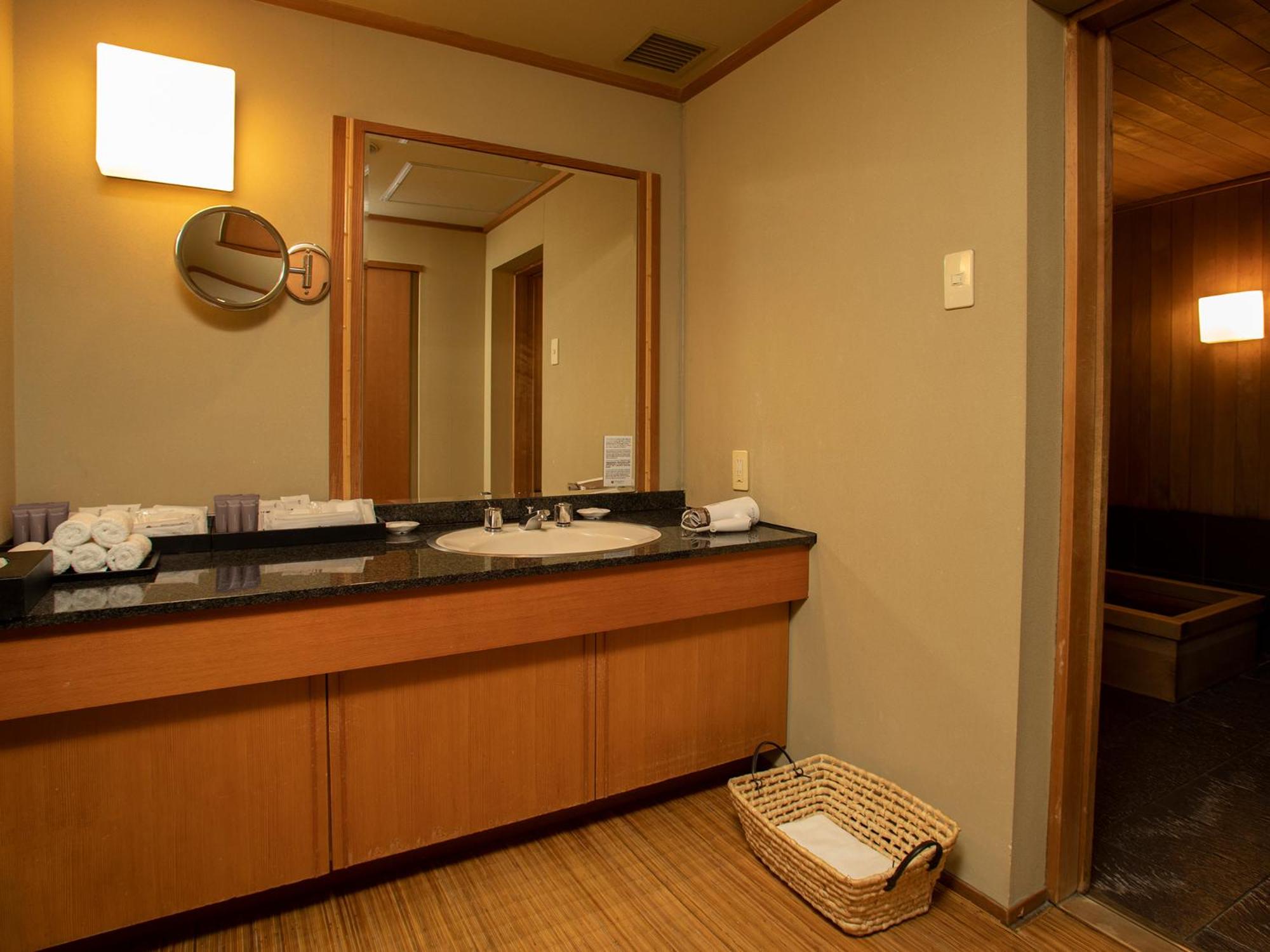 Japanese-Style Room - Non Smoking - Photo 6
