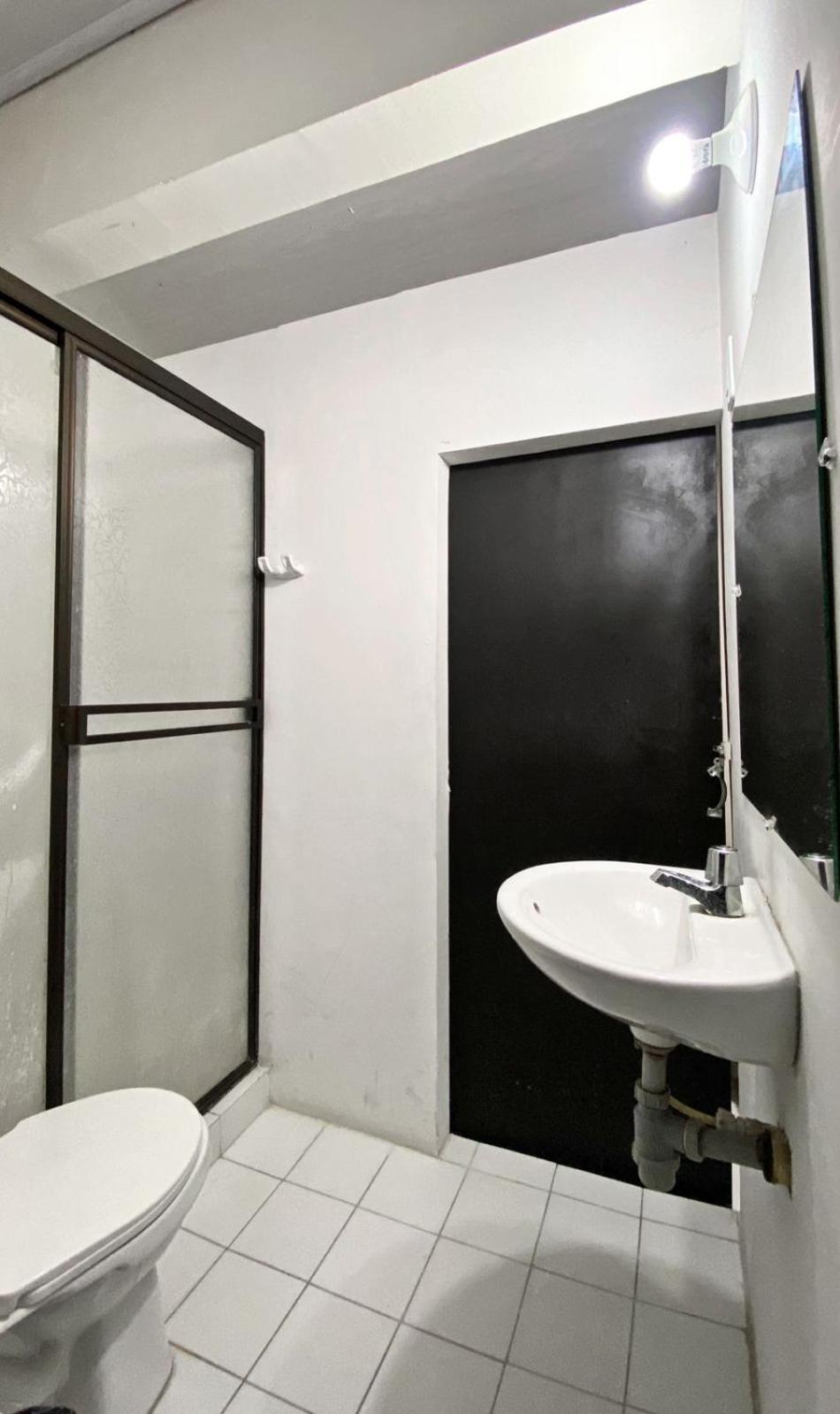 Twin Room With Shared Toilet photo 3