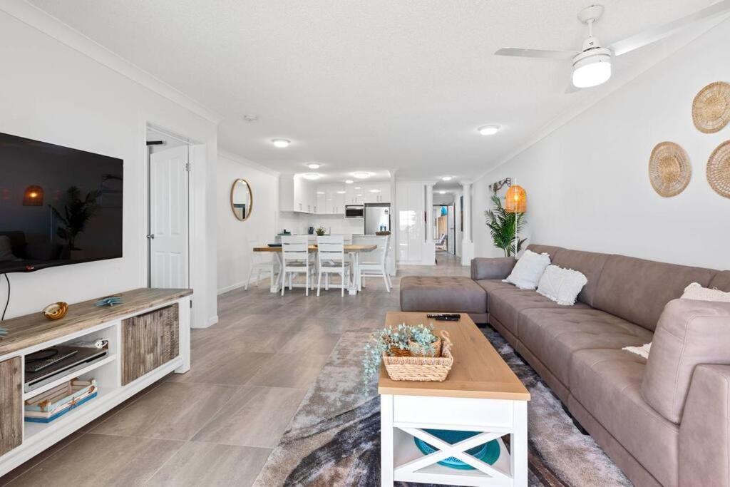 Three-Bedroom Apartment photo 1