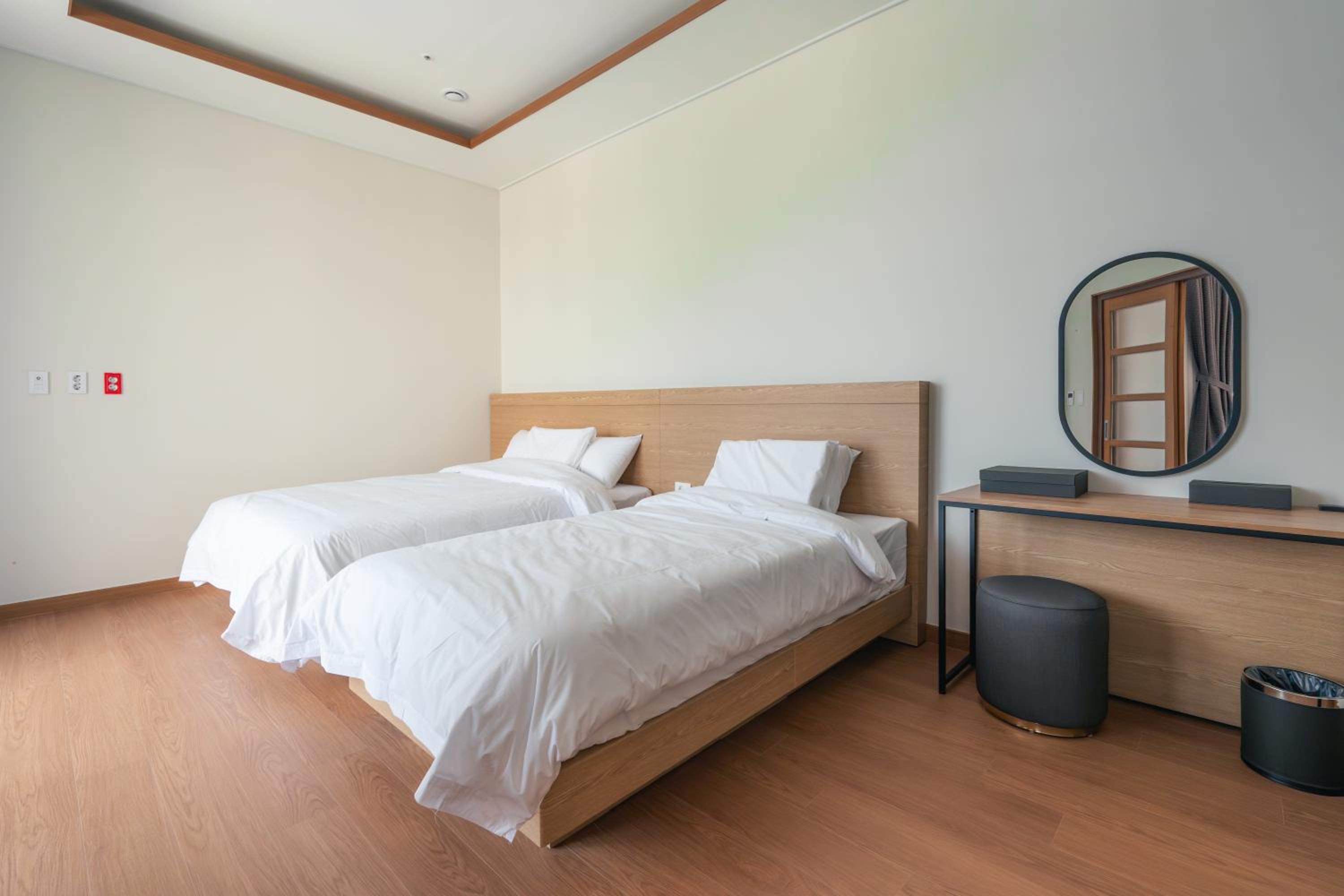 Superior Twin Room - Photo 3