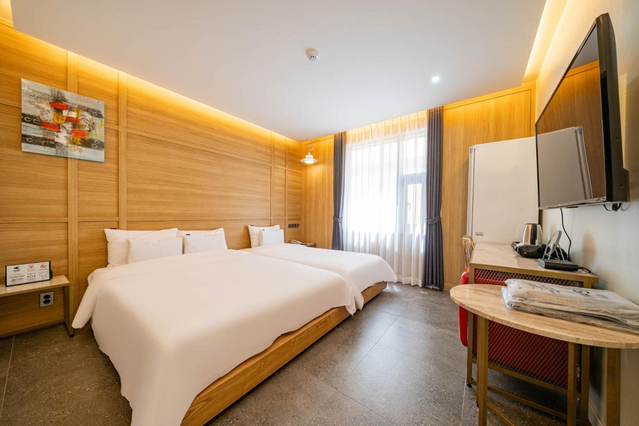 Deluxe Twin Room