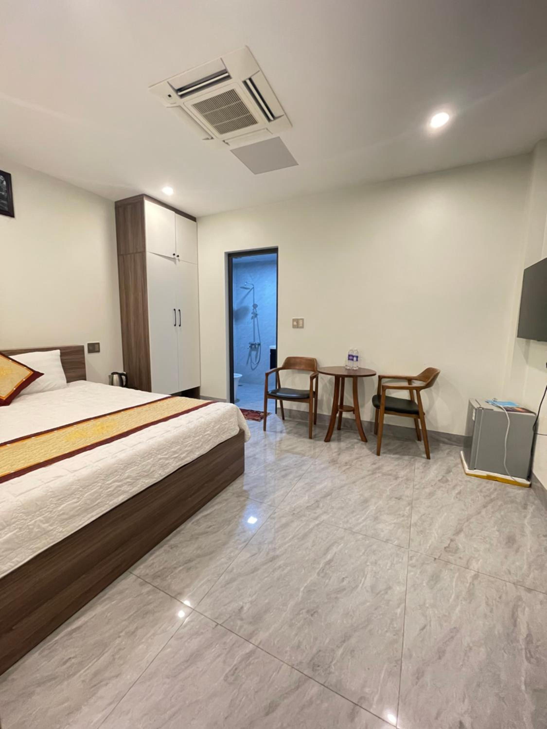 Deluxe King Room photo 3