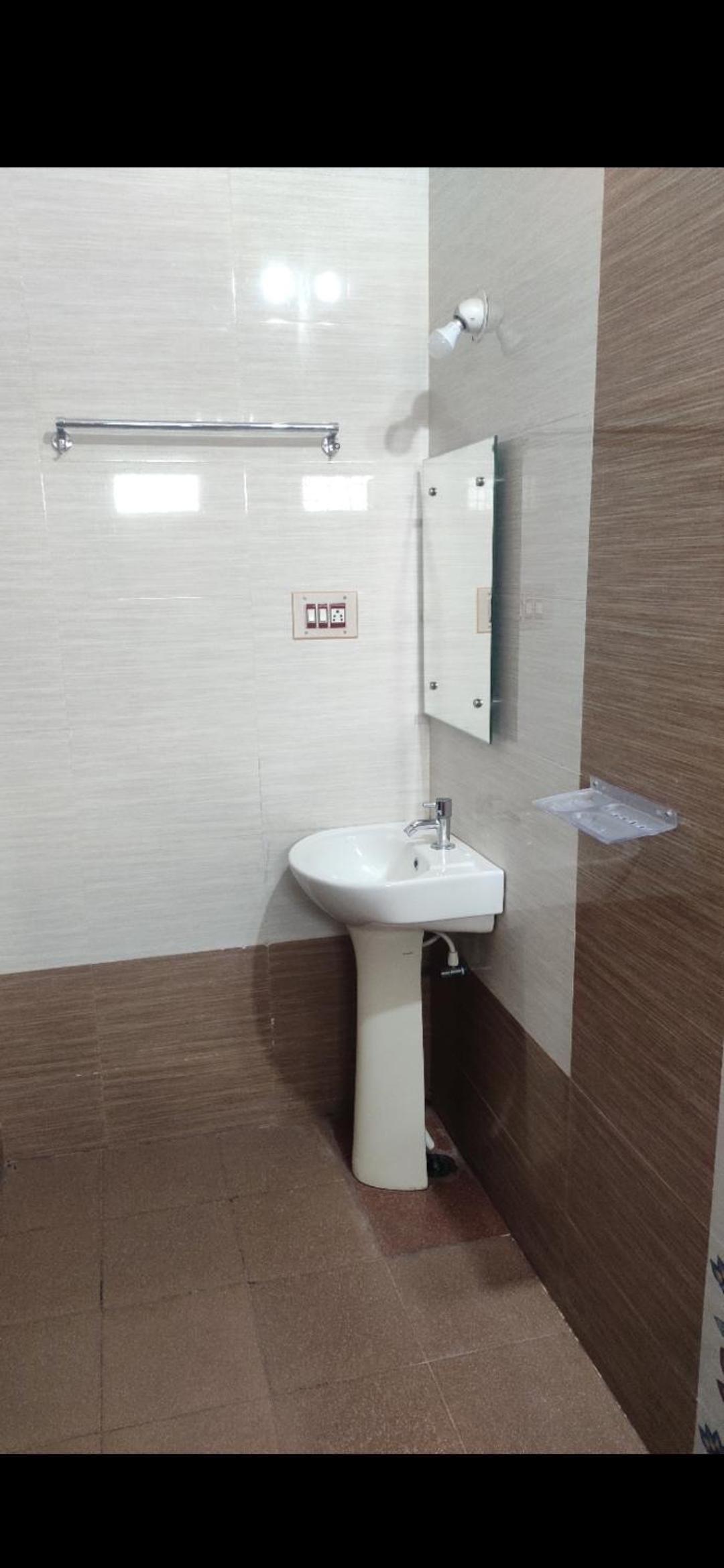Standard Double Room with Fan - Photo 16