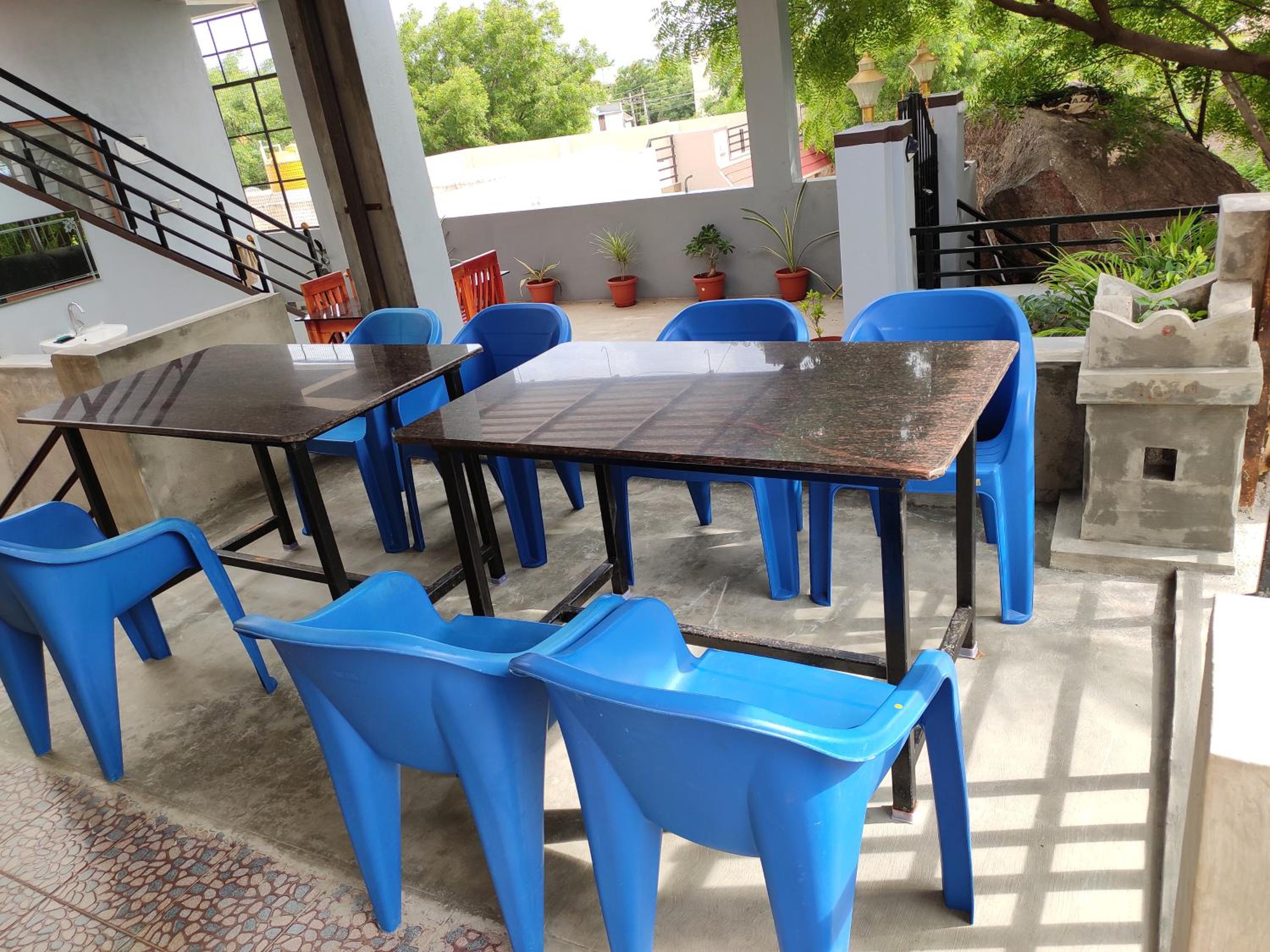 Deluxe Double Room with Balcony - Photo 12