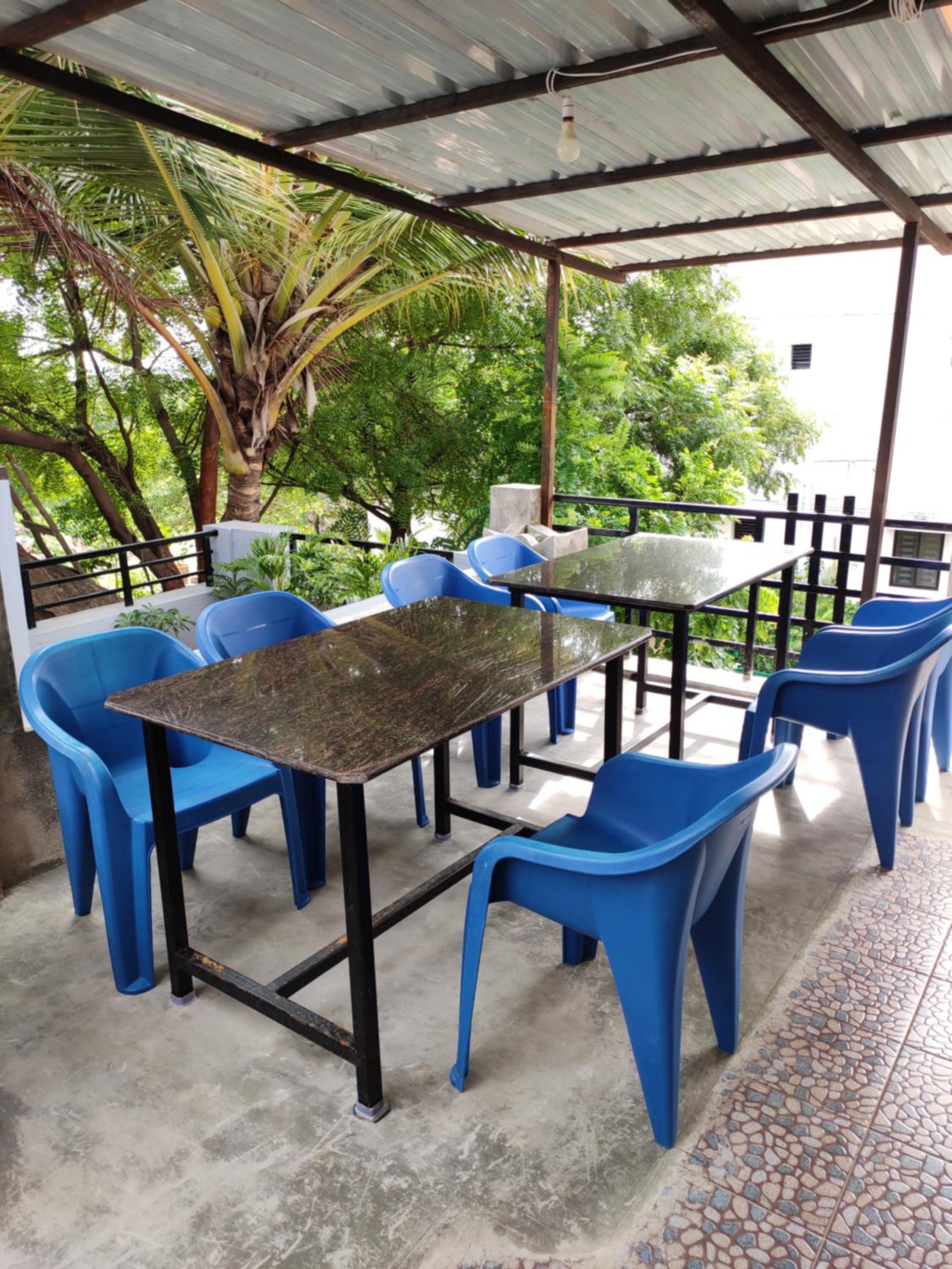 Deluxe Double Room with Balcony - Photo 13
