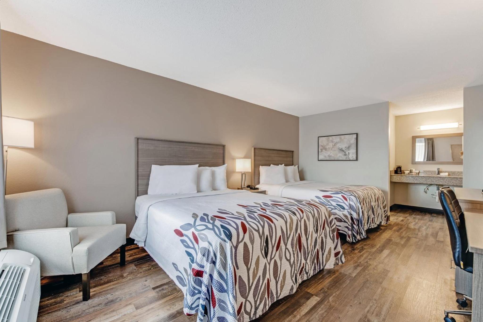  Deluxe Room with Two Queen Beds Non-Smoking photo 3