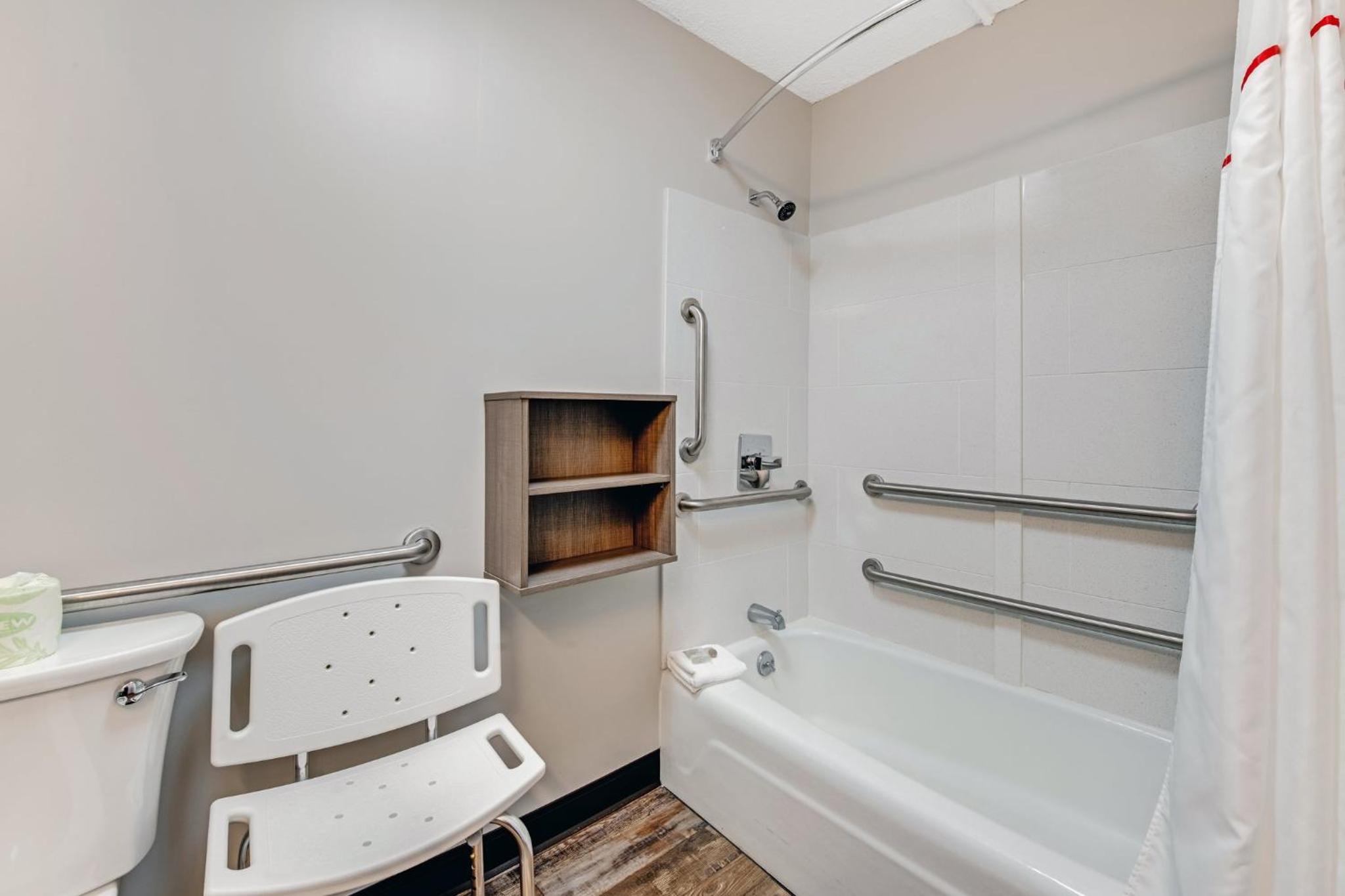 Deluxe King Room Non-Smoking photo 3