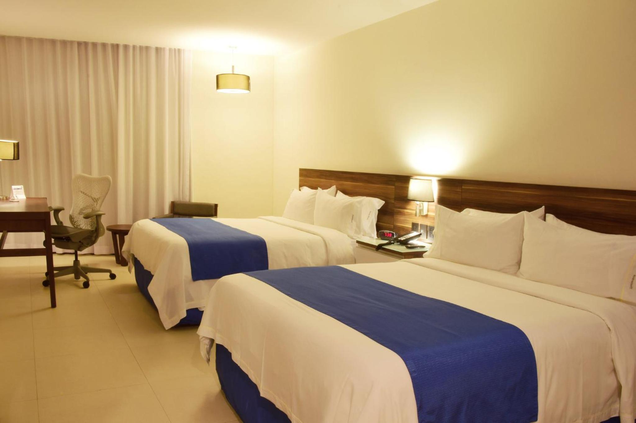 Standard Queen Room with Two Queen Beds