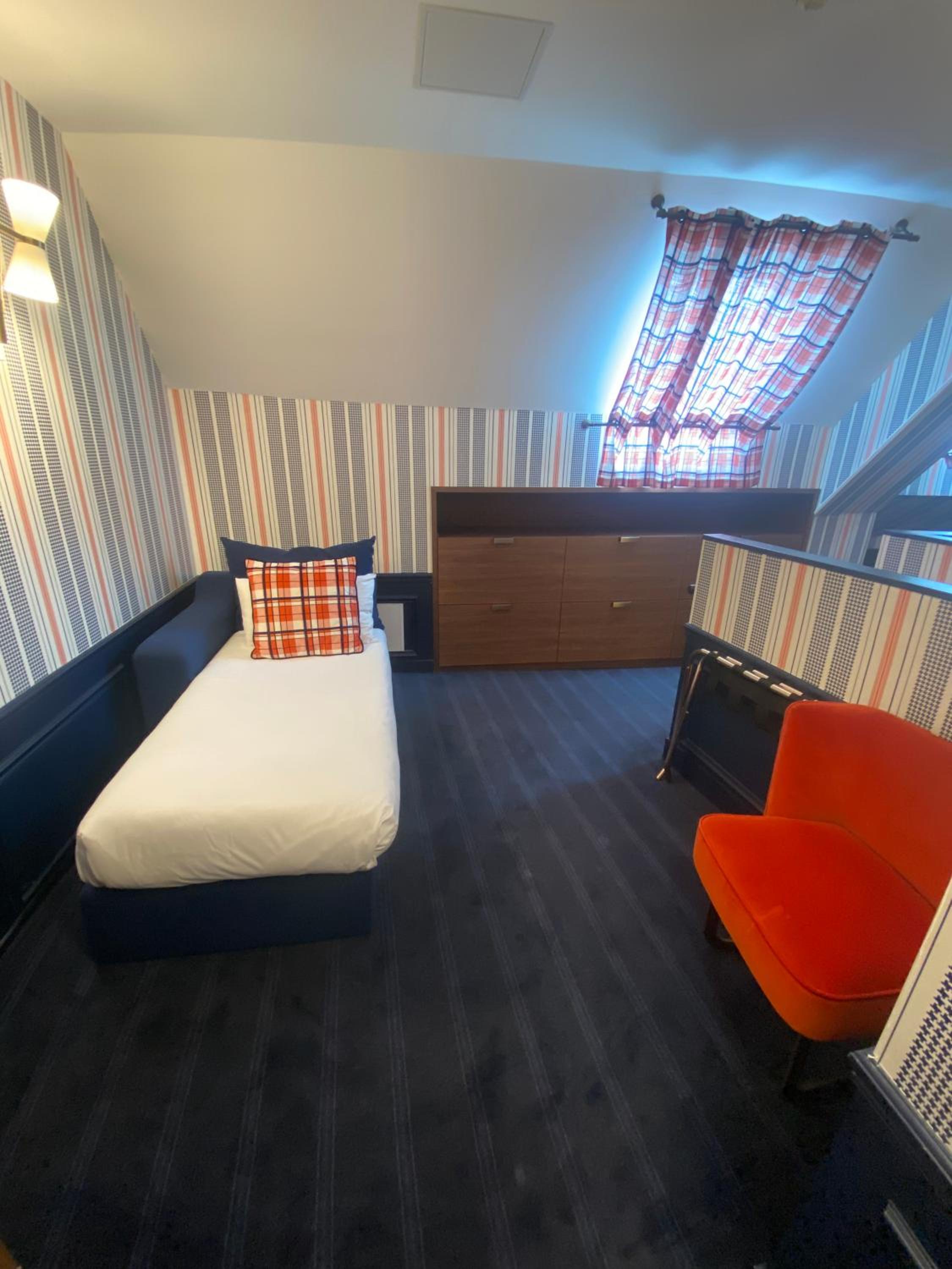 Family Room (5 People) - Photo 4