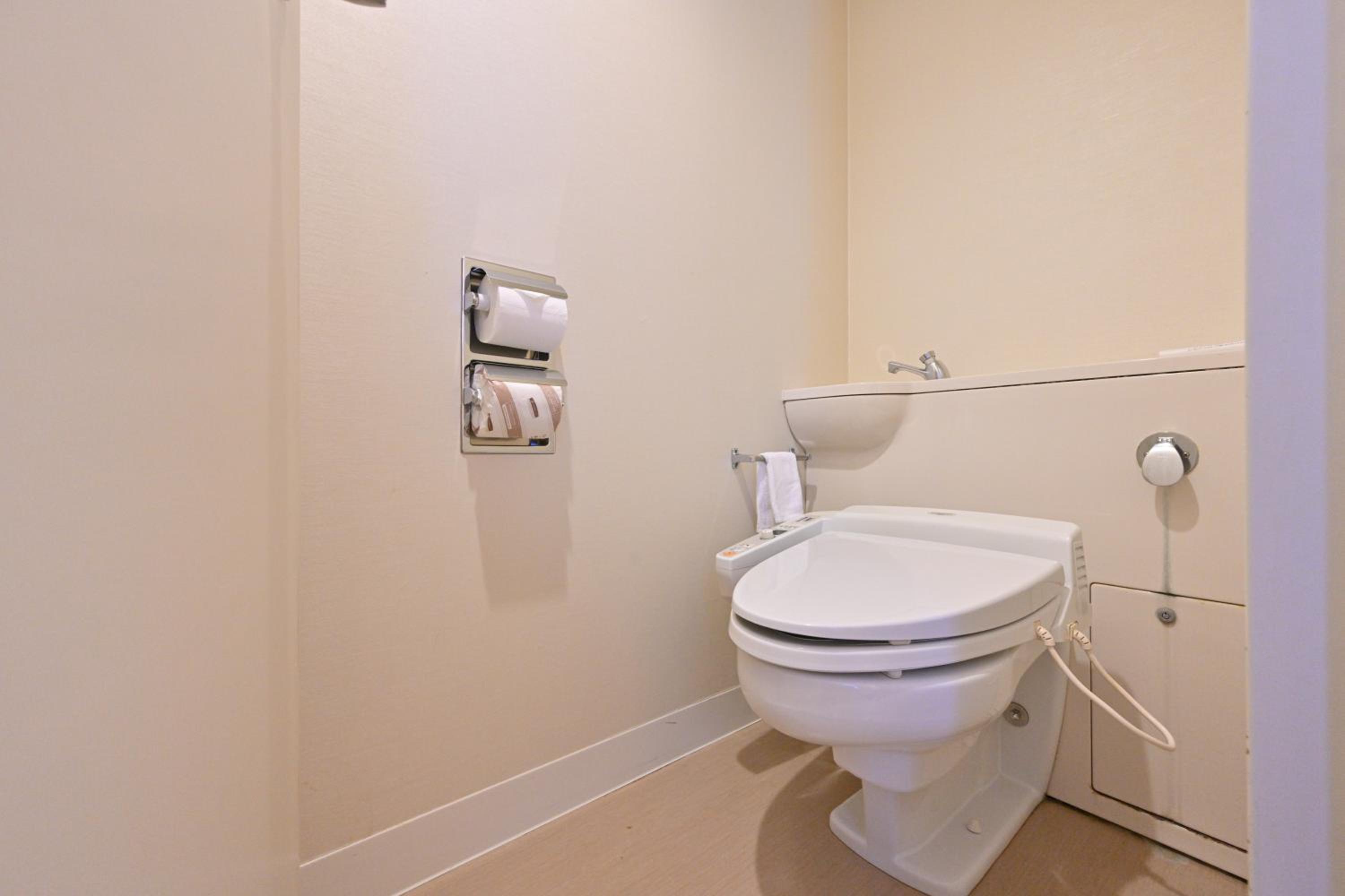 Superior Twin Room 5-20F Non-Smoking - Photo 10
