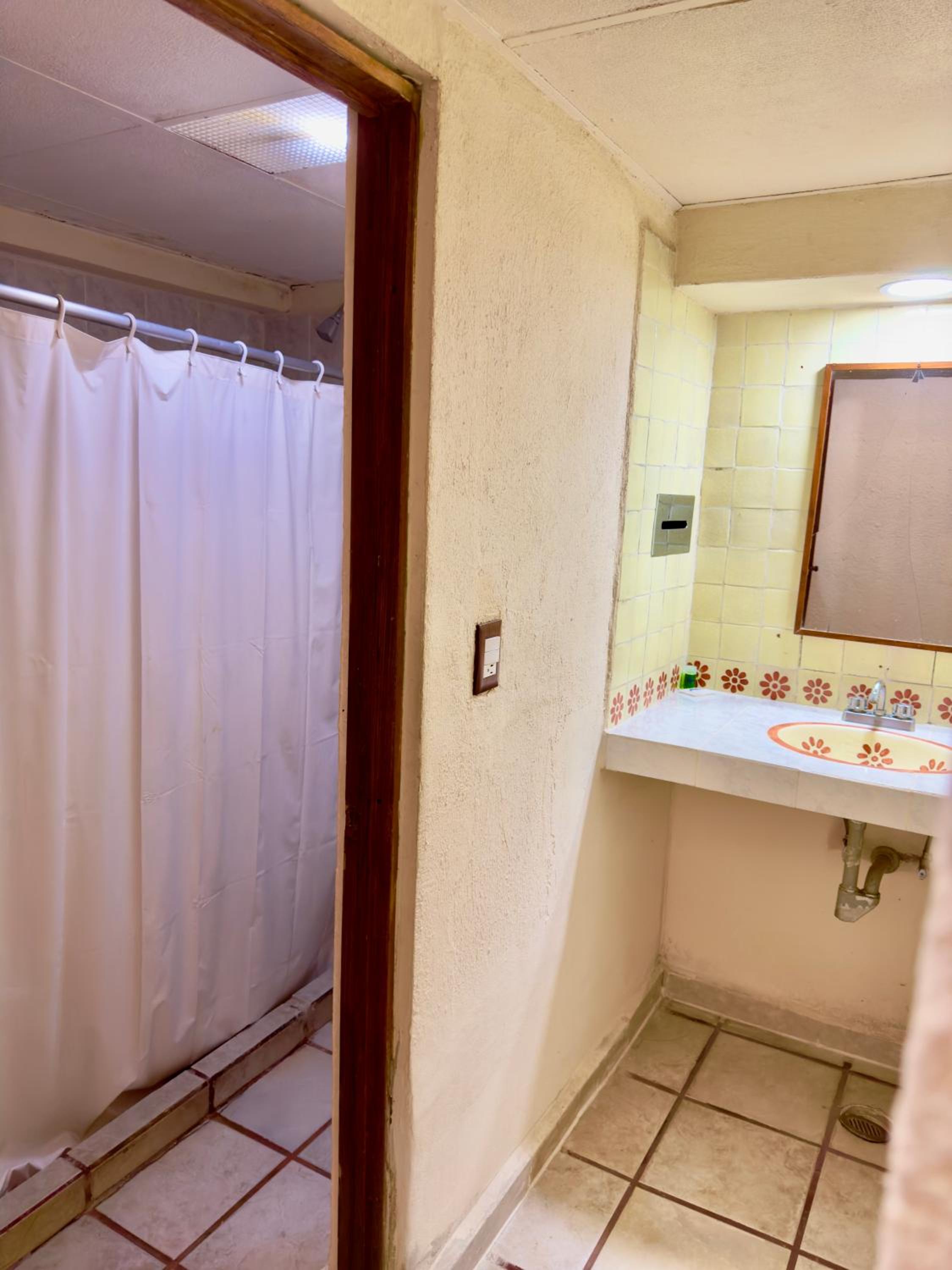 Double Room with Two Double Beds - Photo 4