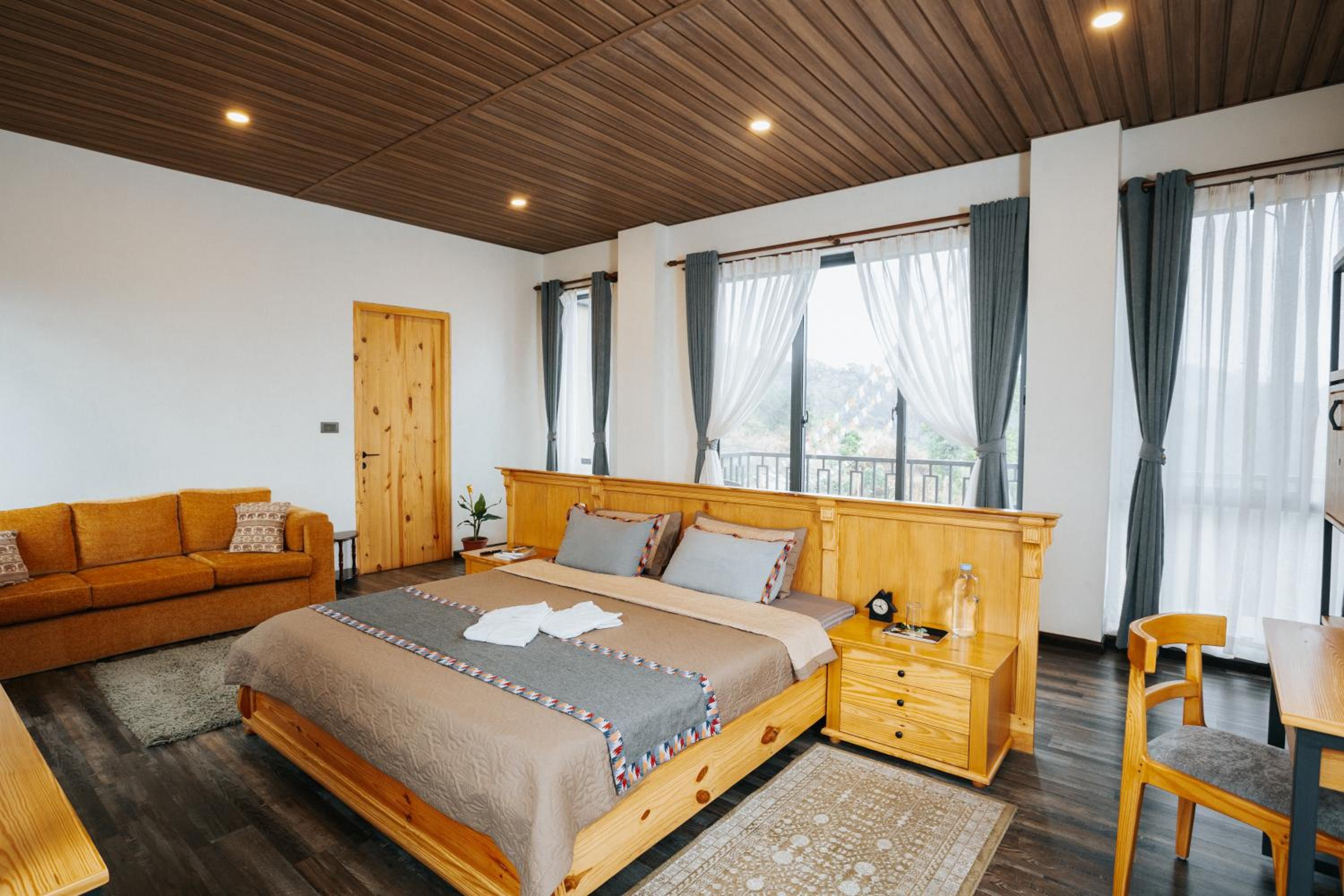 Villa photo 1