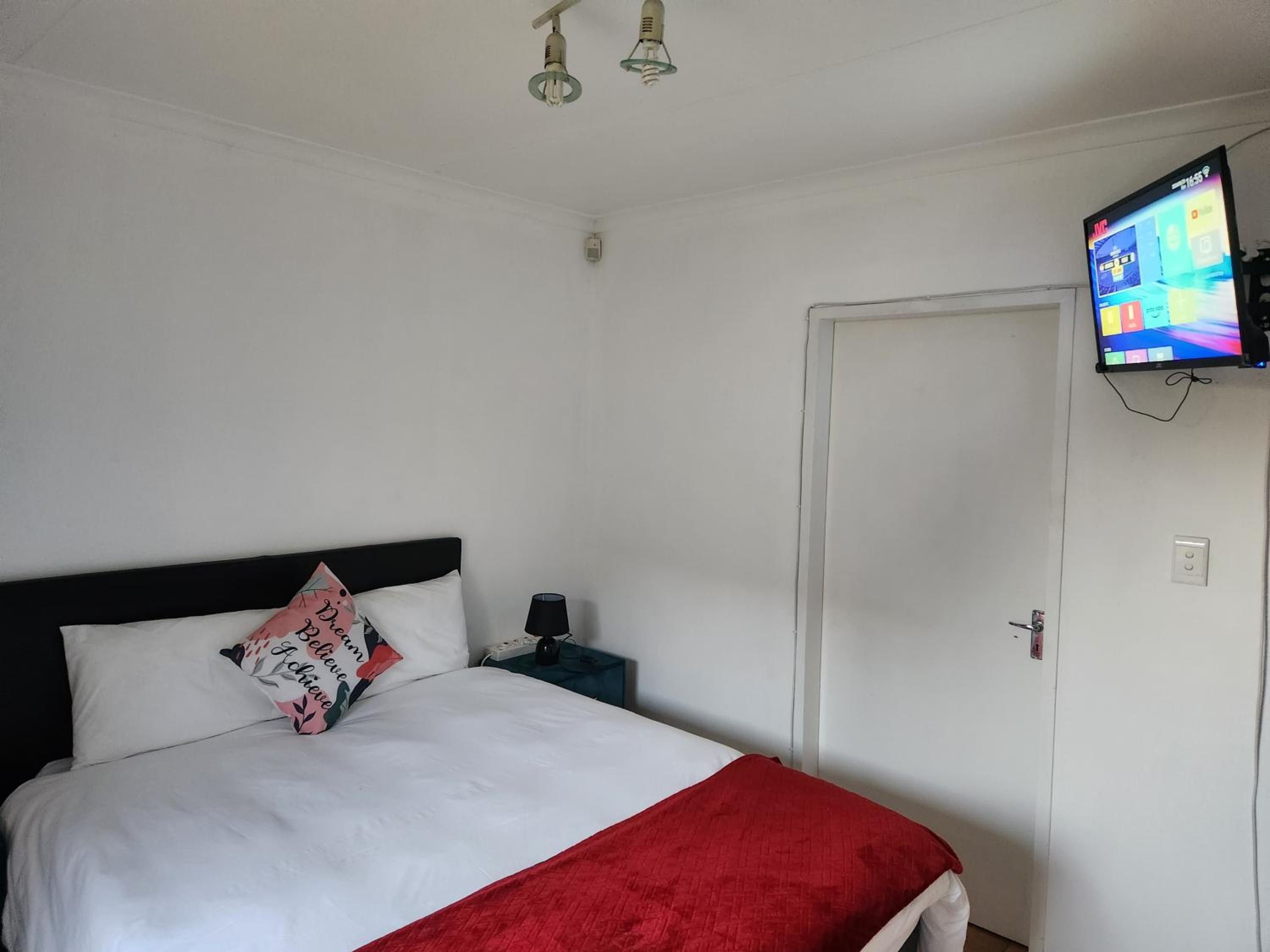 Double Room With Private Bathroom photo 1
