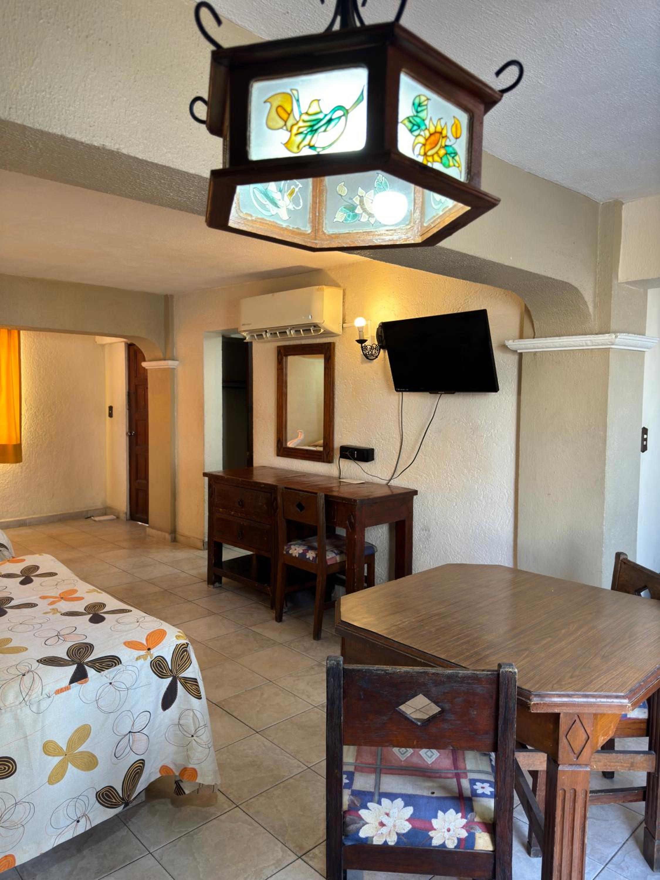 Family Room - Photo 5