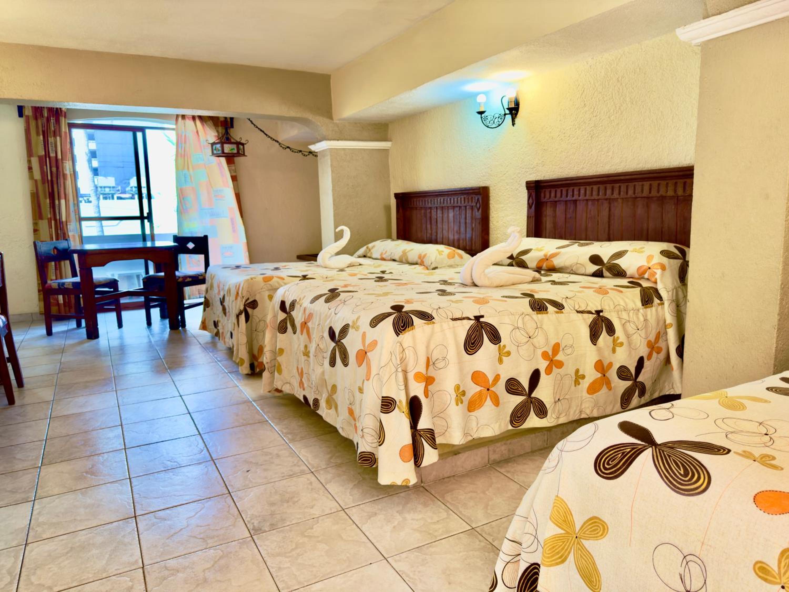 Family Room - Photo 4