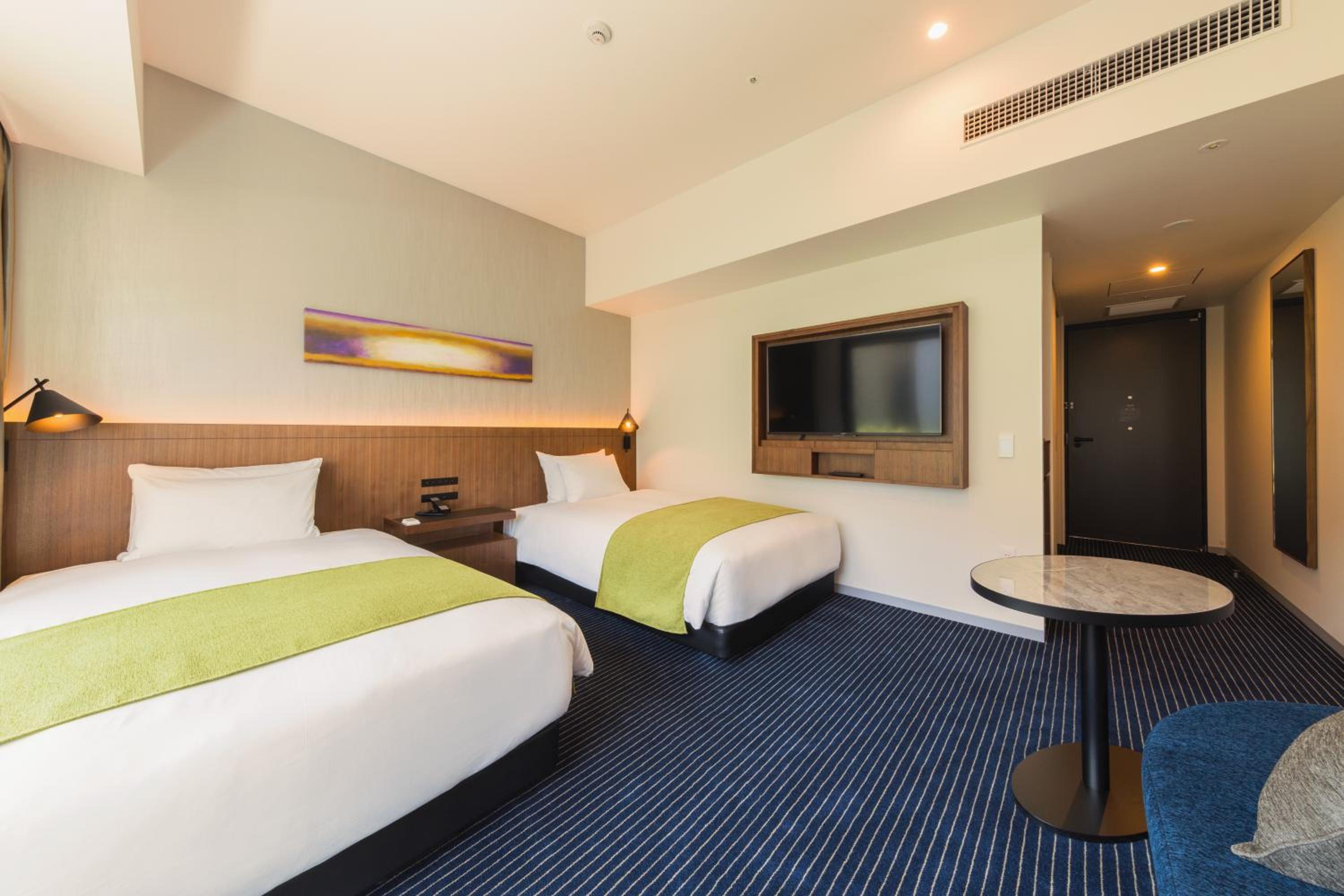 Twin Room - Disability Access - Photo 9