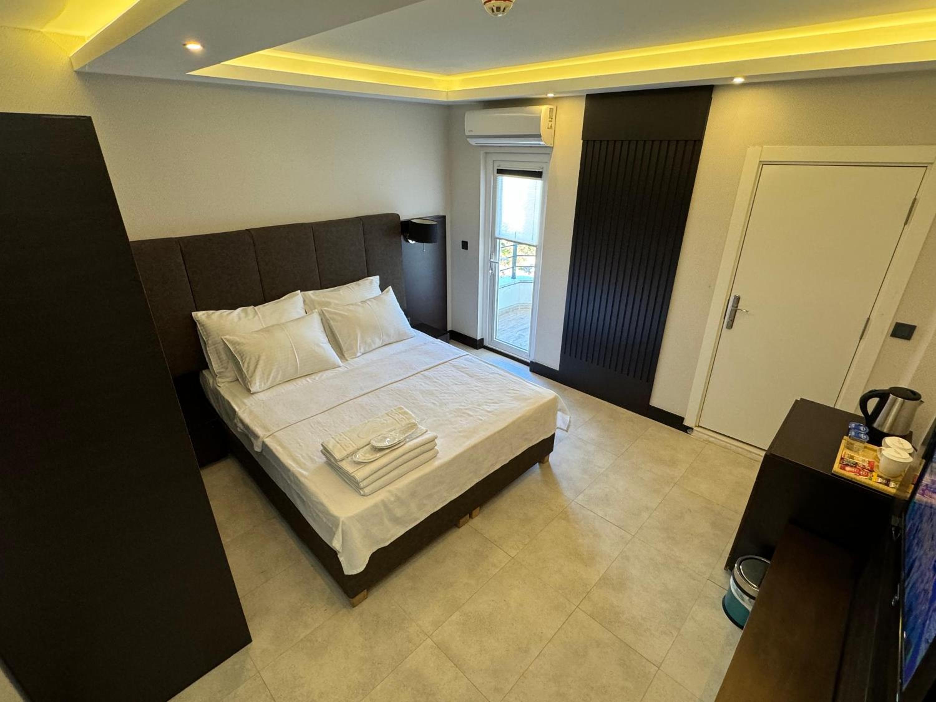 Standard Double Room photo 2